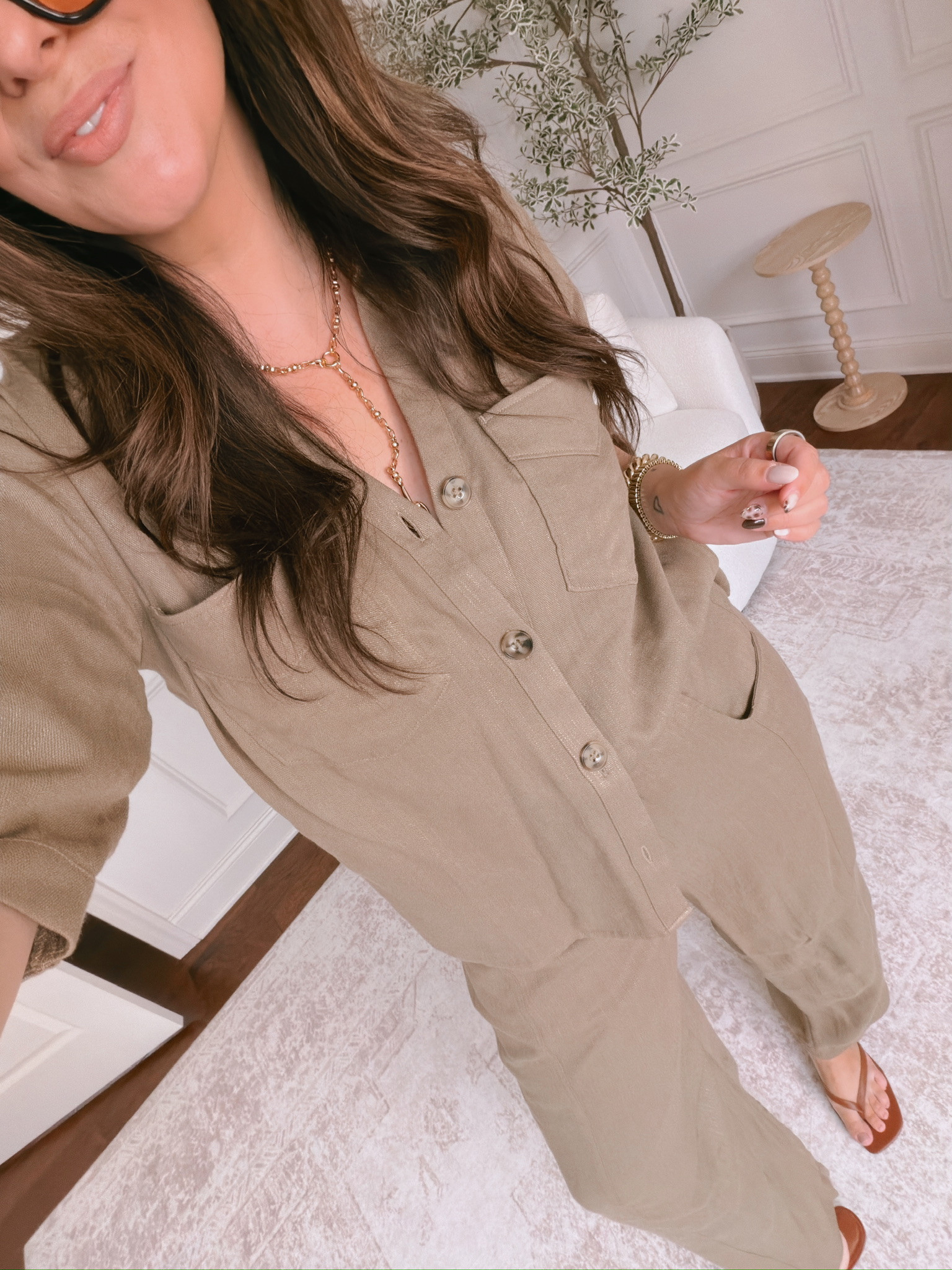 wearing a large in the top, XL in the bottoms 

 #LTKSeasonal #LTKMidsize