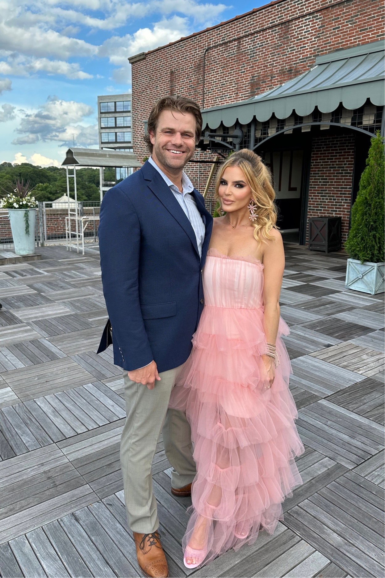 The perfect wedding guest dress!! 