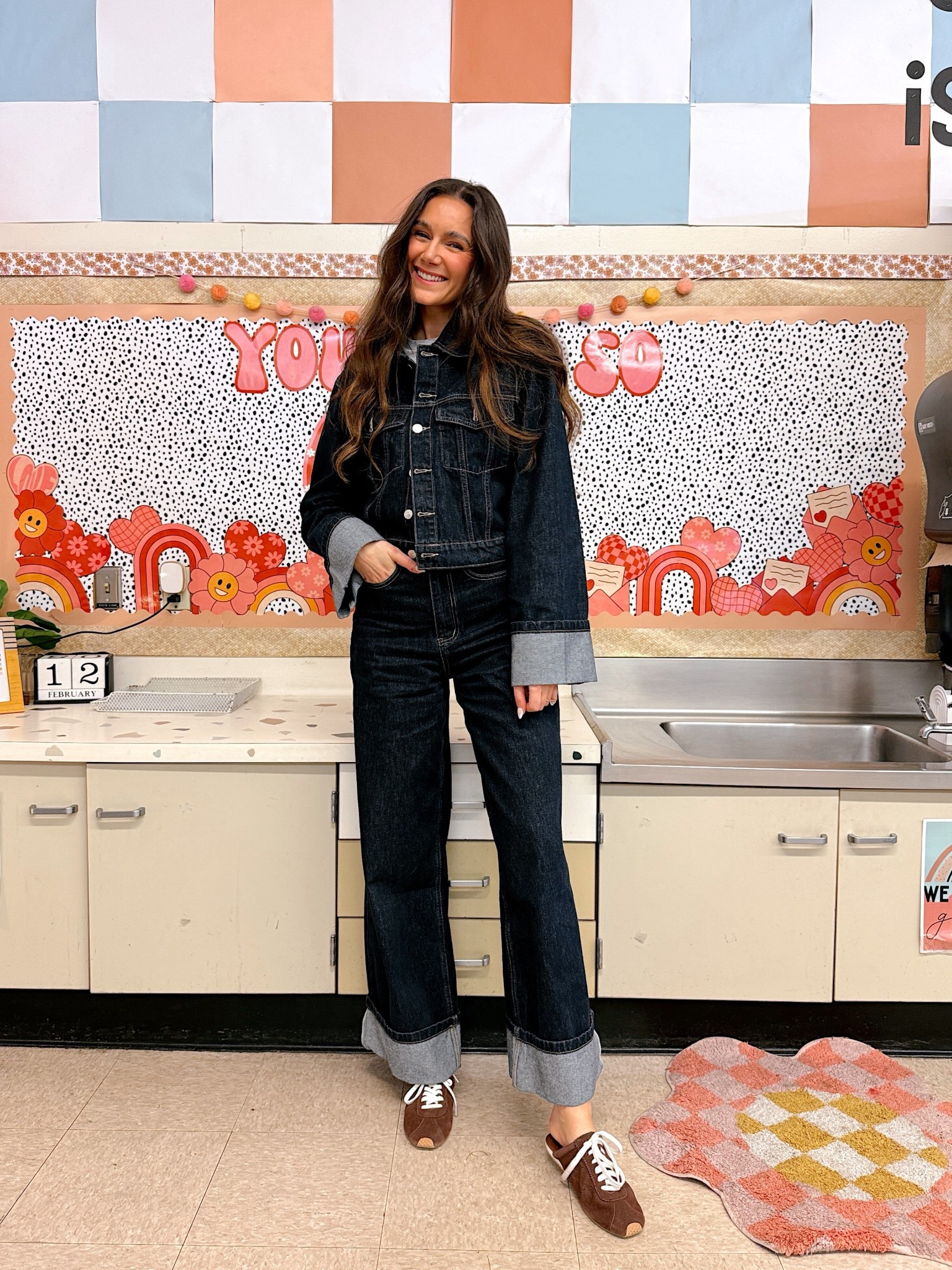 Friday teacher OOTD!
Wearing a small in the jacket and an XS (2)in the jeans! Discount code: sheteachesfifth_12

Shoes are true to size and my discount code is TEACHES15🙌🏼

For reference, I’m 5’9”, 26” waist, 34” inseam 

#LTKWorkwear #LTKTall #LTKootd