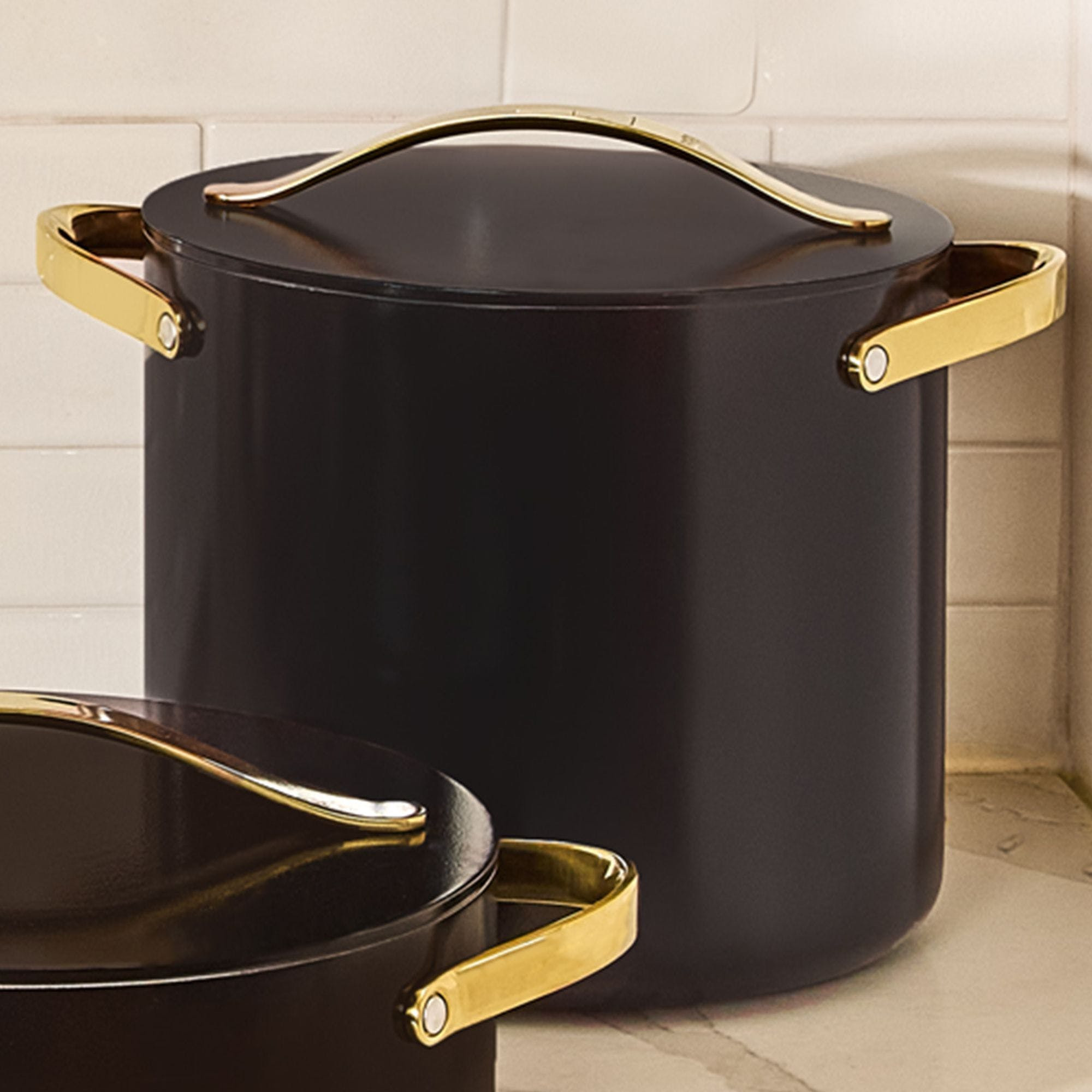 12 QT Stock Pot W/ Lid In Black | Non-Stick, Non-Toxic, PFAS-Free Ceramic Cookware | Induction-Compatible For Healthy Cooking | High, Anti-Splatter Walls | Caraway | Caraway