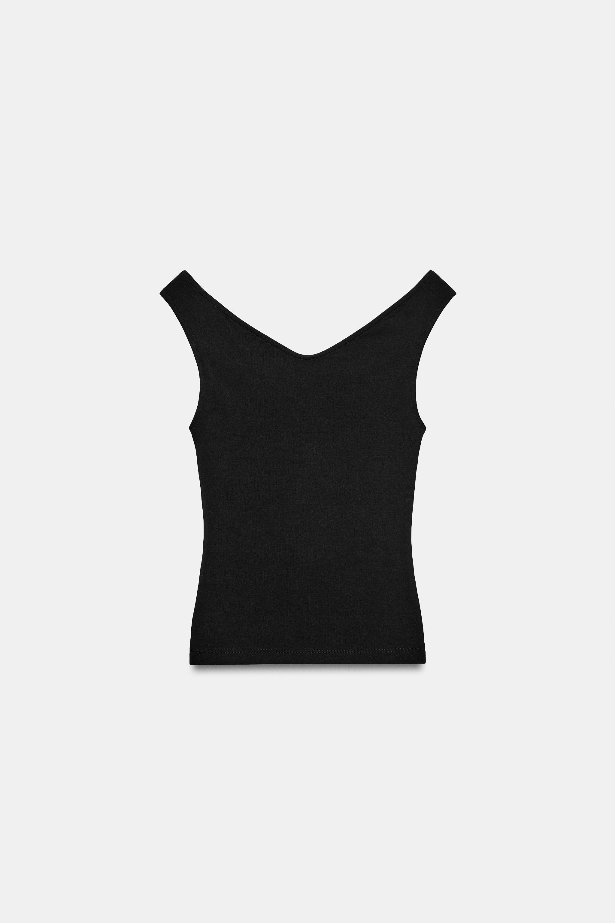 SLIM FIT \u2013 V-AUSSCHNITT \u2013 NORMALE L\u00c4NGET-Shirt aus einem Baumwollmischgewebe. V-Au... | Zara DE