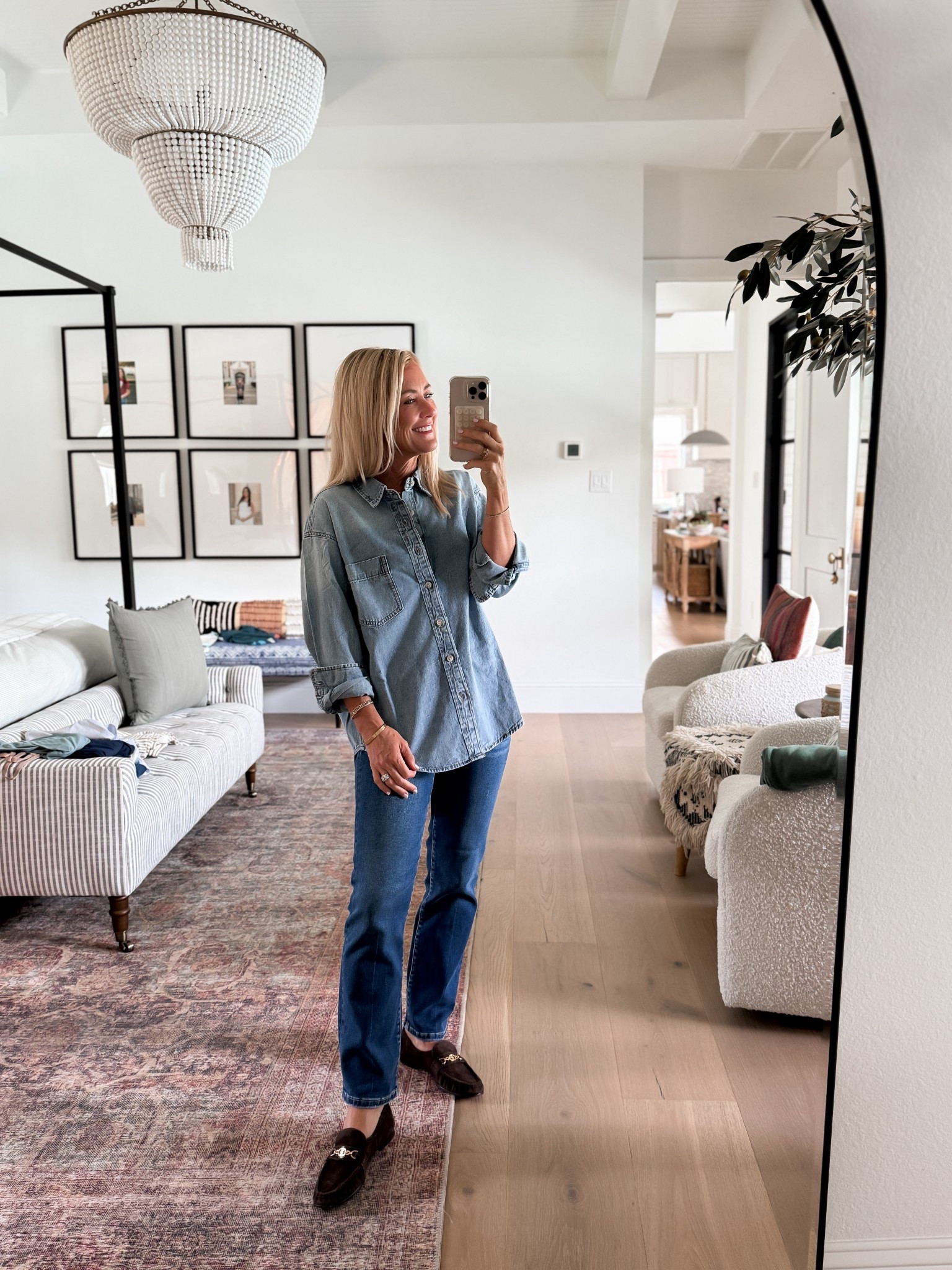 Love these pieces with the Fall Preview Collection from Social Threads! You can get 25% off your order over $125. Use code FP25! TOP: XS | JEANS: 26