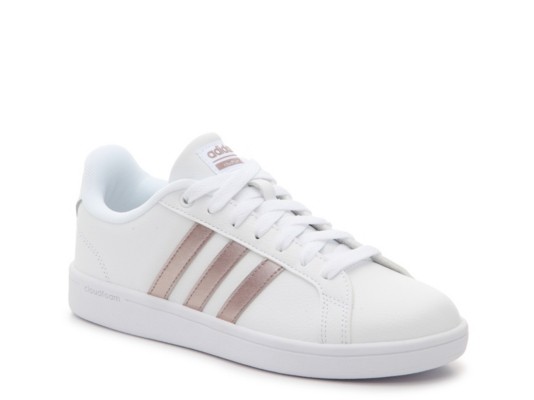 https://www.dsw.com/en/us/product/adidas-advantage-sneaker---womens/409558?activeColor=100&source=ir | DSW