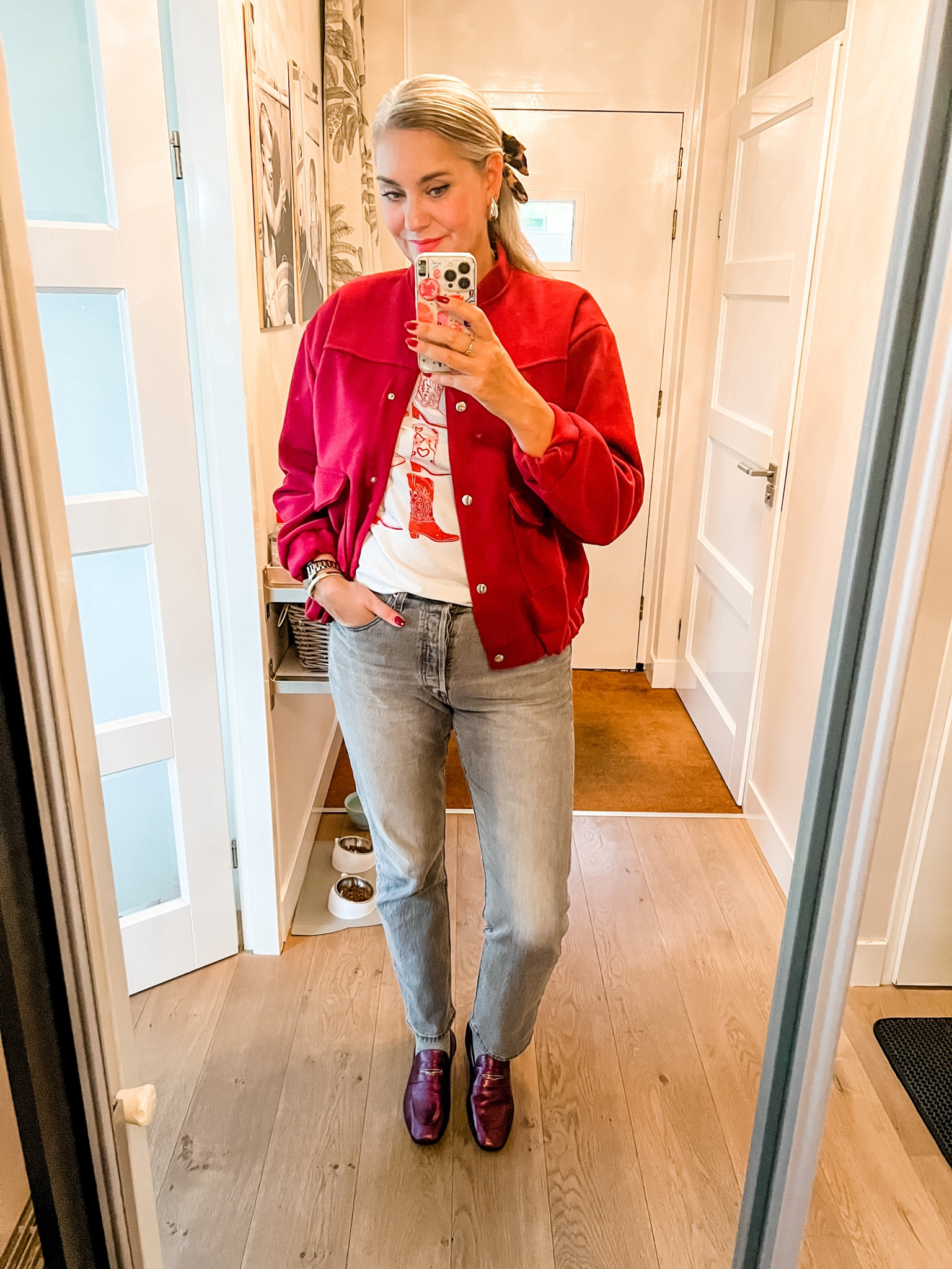 Ootd - Thursday. Burgundy bomber jacket (https://most-wanted-nl.mtpc.se/4830676), cowboy boot t-shirt, layered necklaces, grey Levi’s 501 jeans, silver socks and burgundy metallic loafers (Babouche), leopard bow hair clip. 



#LTKautumn #LTKstyletip #LTKeurope