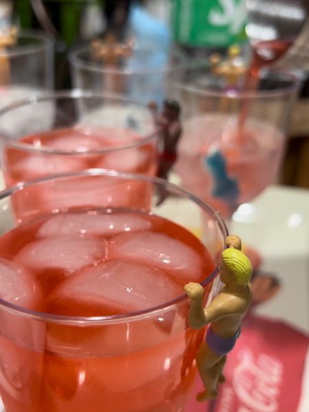 drinks with friends pt 3: shark attack 

#drinks #fun #friends #family #recipe #planeandcheesy #foodie