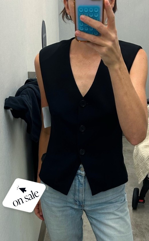 Shopping for new work tops! The fit is so comfortable, not restrictive but still fitted. Wearing size X-Small

Nordstrom rack finds are the best! And it’s on sale for under $30.

#LTKootd #LTKSaleAlert #LTKWorkwear