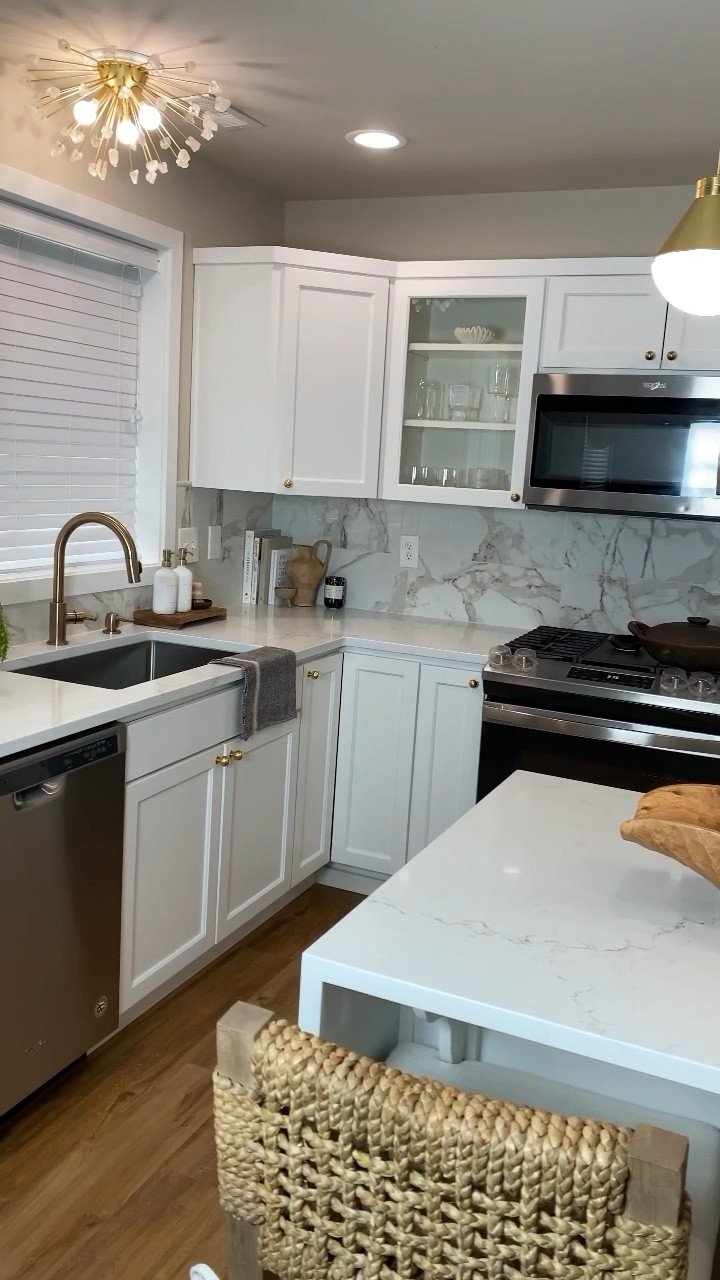 Kitchen decor, kitchen wear, kitchen faucet, kitchen appliances, kitchen lighting, kitchen knobs 

#LTKhome #LTKstyletip 

#LTKSeasonal