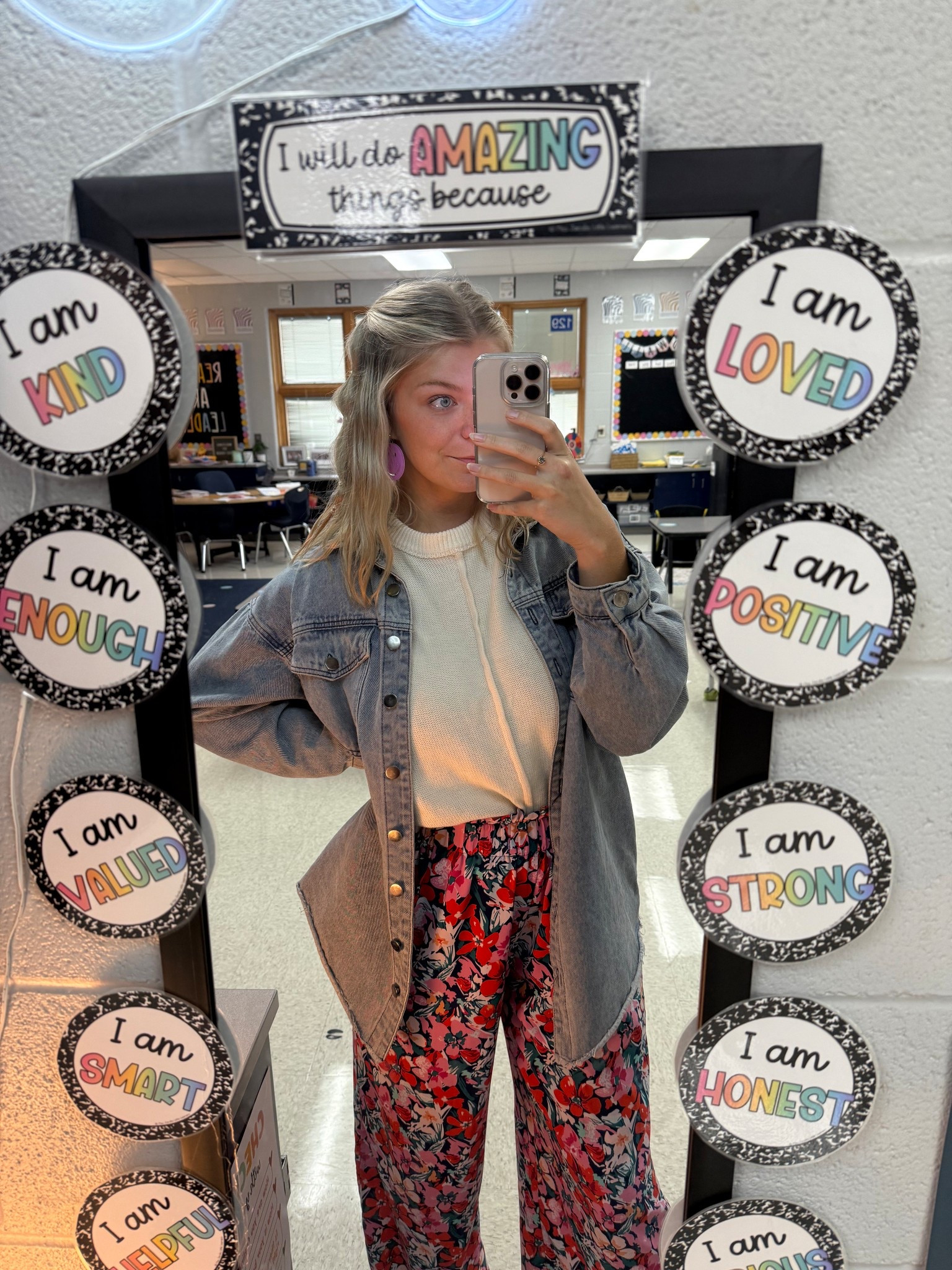 A comfy teacher fit - & this sweater is only $13 right now for prime day!👩🏼‍🏫

#LTKSaleAlert #LTKWorkwear #LTKFindsUnder50