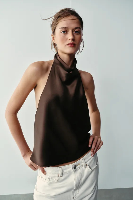 Halter neck top with an open back. Features concealed back button fastening. | Zara US