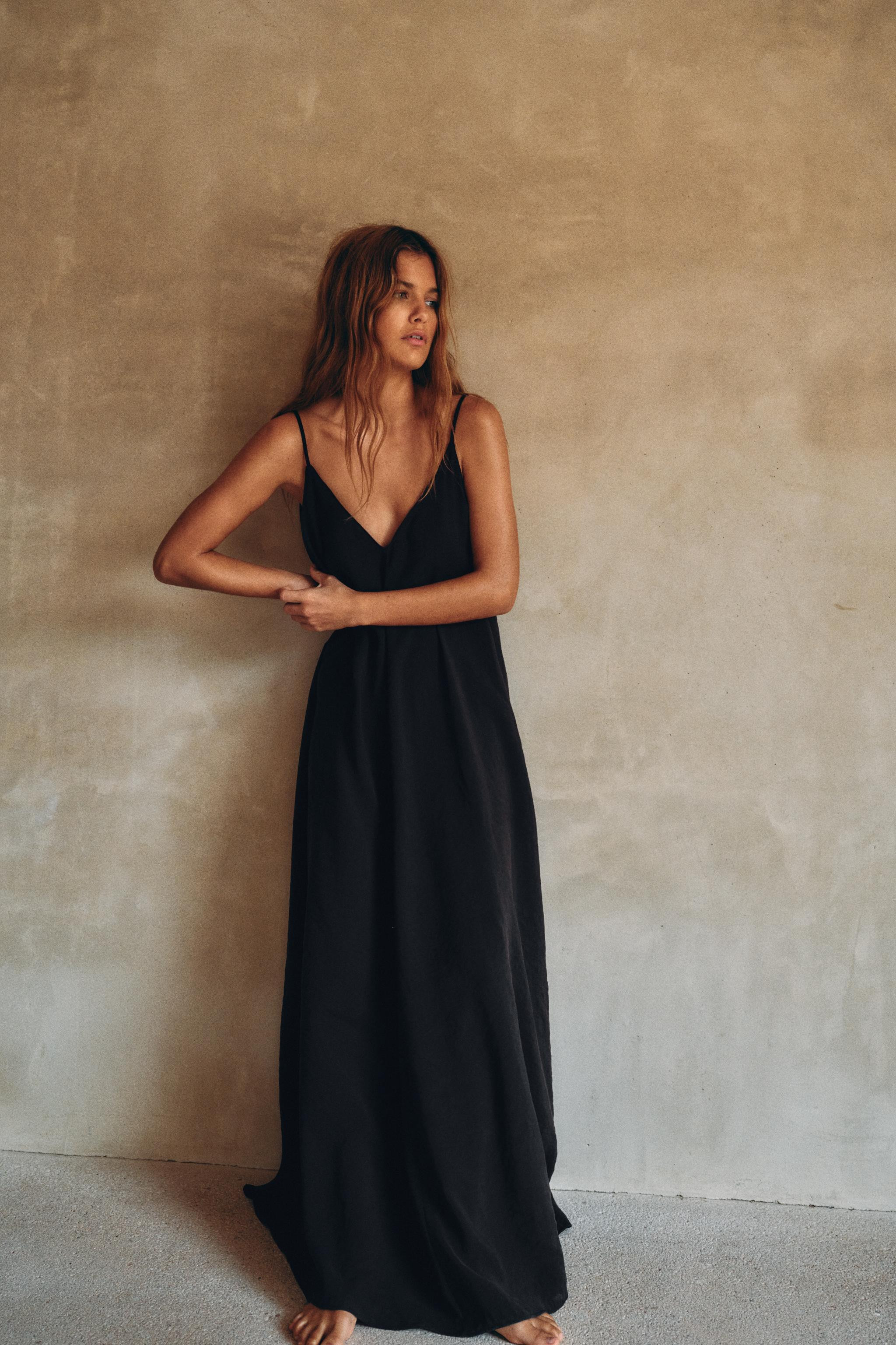 FLOWY MIDI DRESS | Zara US