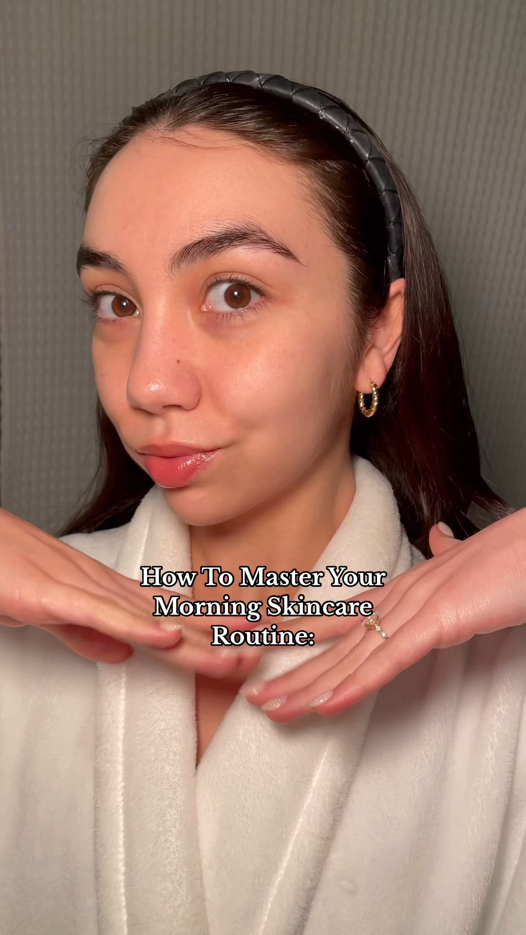 Consistency is 🗝️ for all things skin! 
To master your morning skincare routine it just takes 4 products (most of these are under $25) and daily application.
Products:
@officialvanicream Gentle Cleanser
@dermae Vitamin C Serum
@summerfridays Jet Lag Mask
@drmtlgy Physical Tinted Moisturizer
🤍✨💧

#LTKfindsunder100 #LTKbeauty