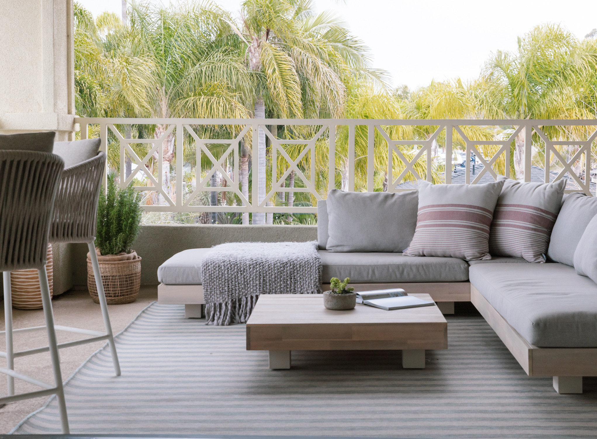 Cozy weather indoors and out, I'm loving this time of year!

Outdoor Lounge
Accent Pillows and Blankets
Home Styling 

 

#LTKSeasonal #LTKHome #LTKFamily