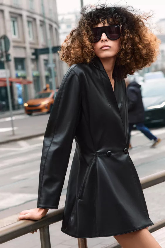 FITTED LEATHER-EFFECT BLAZER | Zara UK