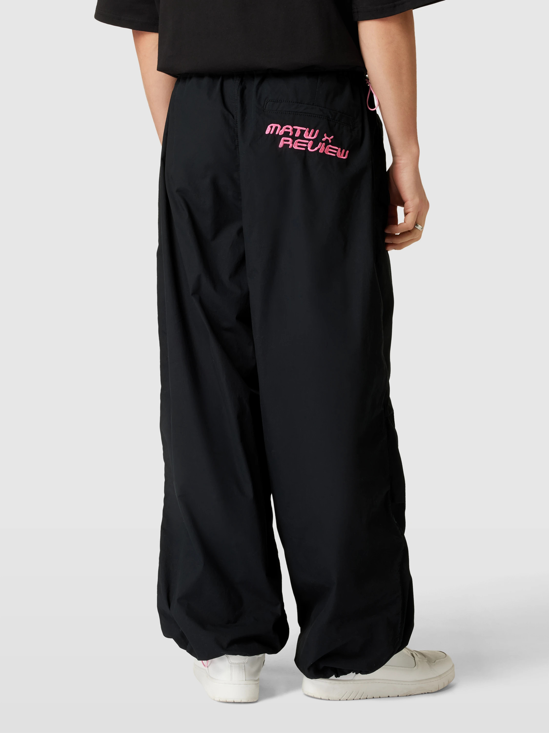 Review X MATW MATW X REVIEW - Loose Fit Hose mit Tunnelzug (schwarz) online kaufen | Peek & Cloppenburg* Düsseldorf DE