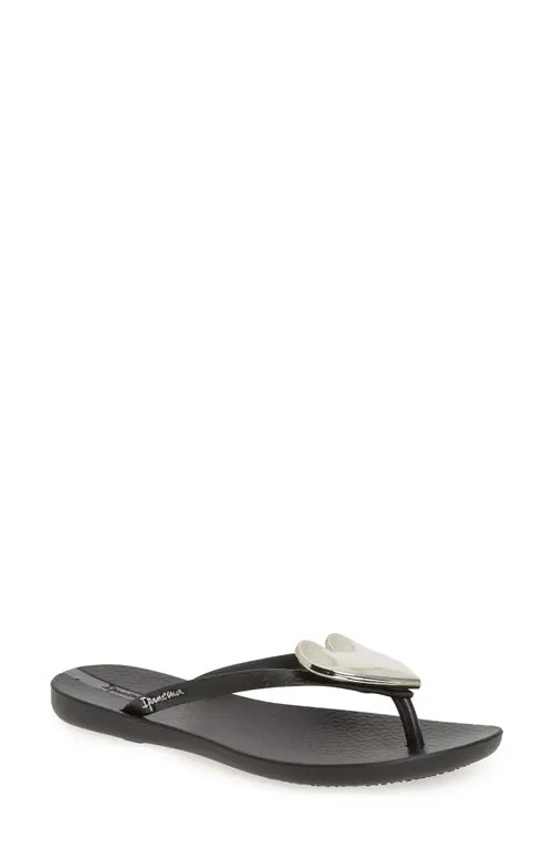 Ipanema Wave Heart Flip Flop in Black at Nordstrom, Size 6 | Nordstrom