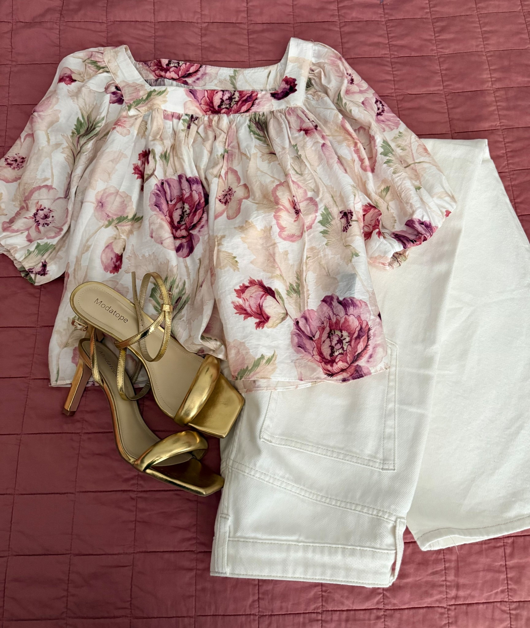 Spring dinner outfit at an affordable price! Lightweight shirt and wide leg jeans with gold heels.

#LTKFindsUnder50 #LTKMidsize