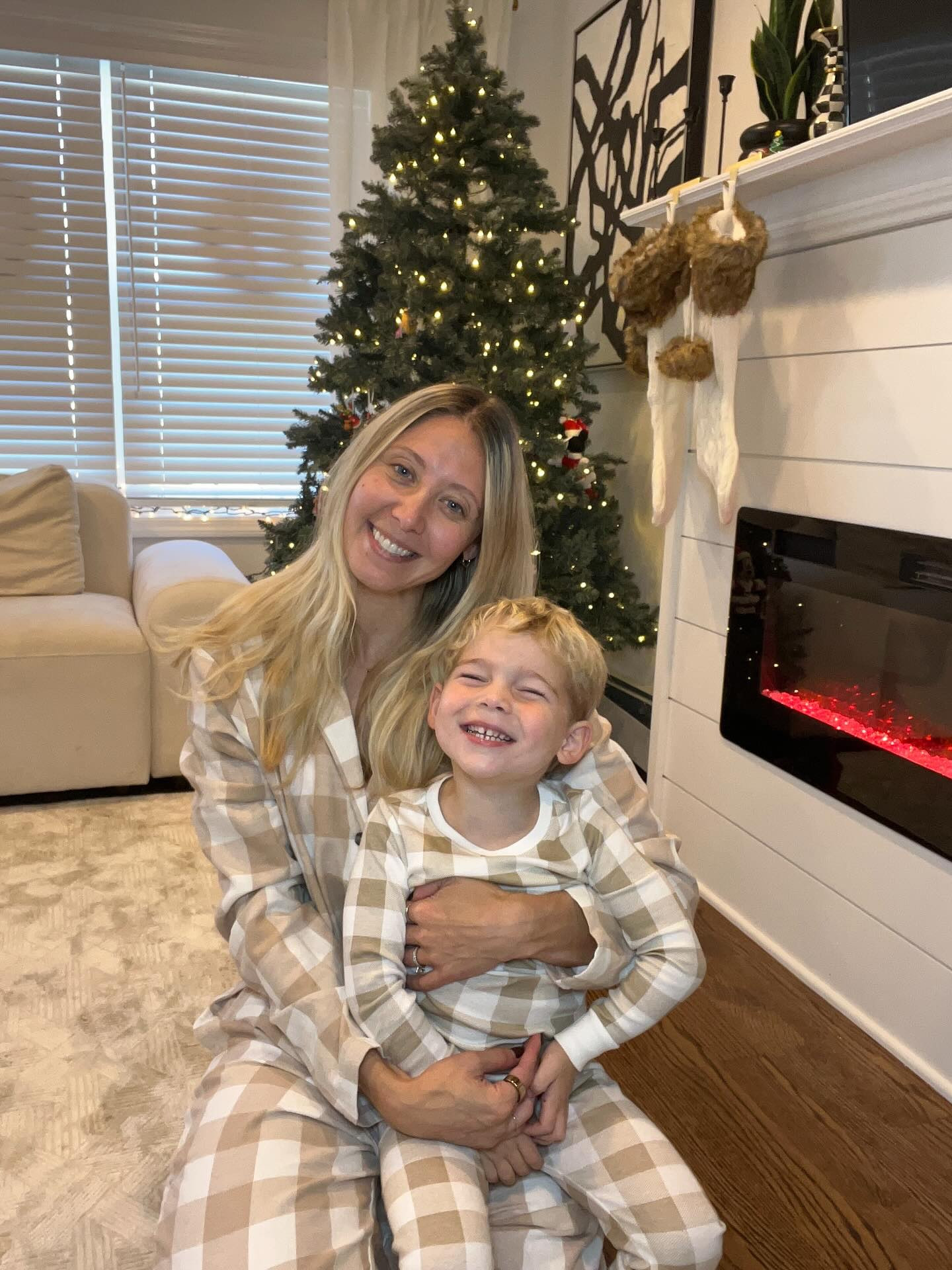 Tis the season for matching holiday pajamas available at @oldnavy 

Linked on my LTK 🔗

#holidaypajamas #holiday #pajamas #familyoutfit #holidayphotos #christmas #thanksgiving #family