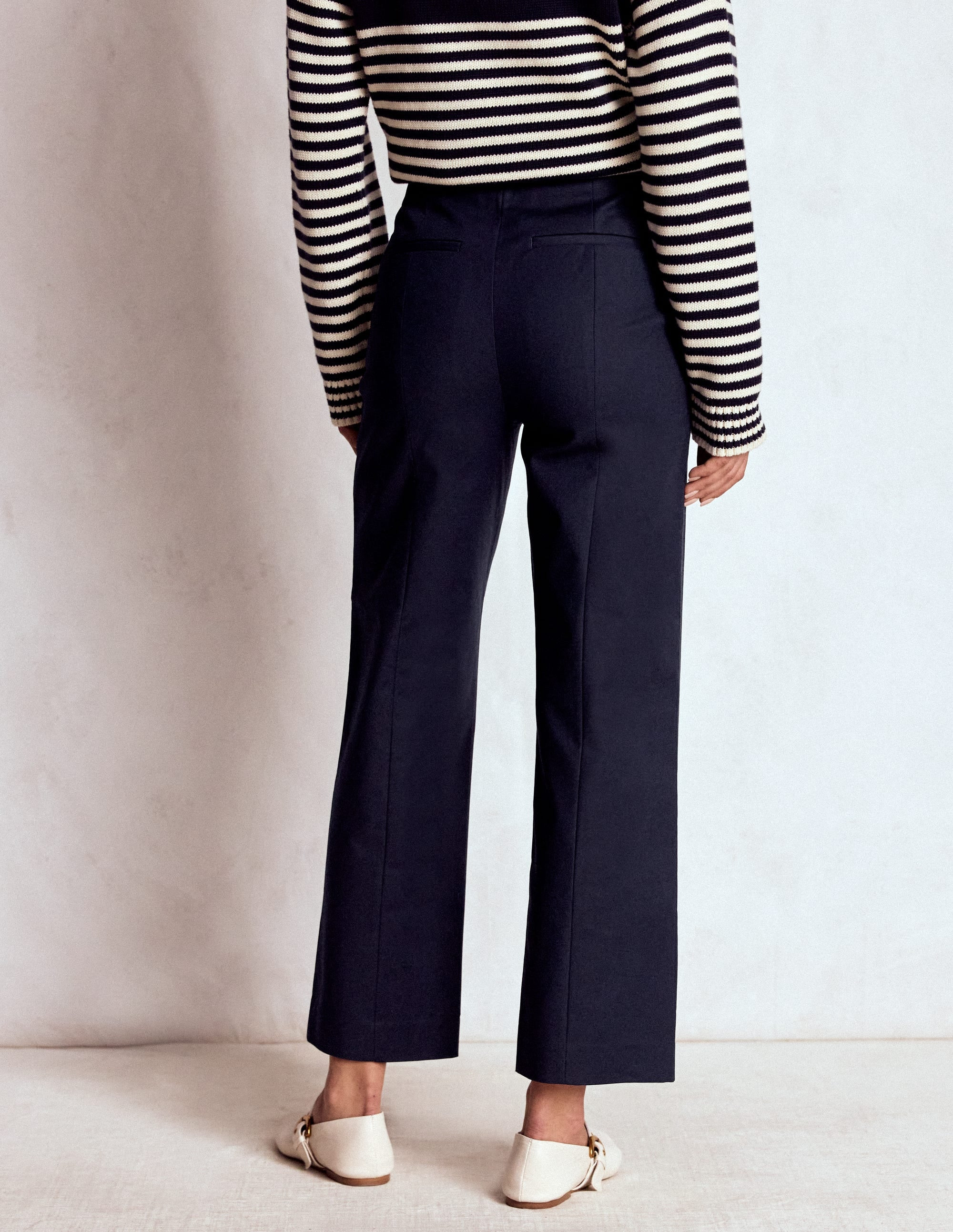 Smart 7/8 Trousers-Navy | Boden UK