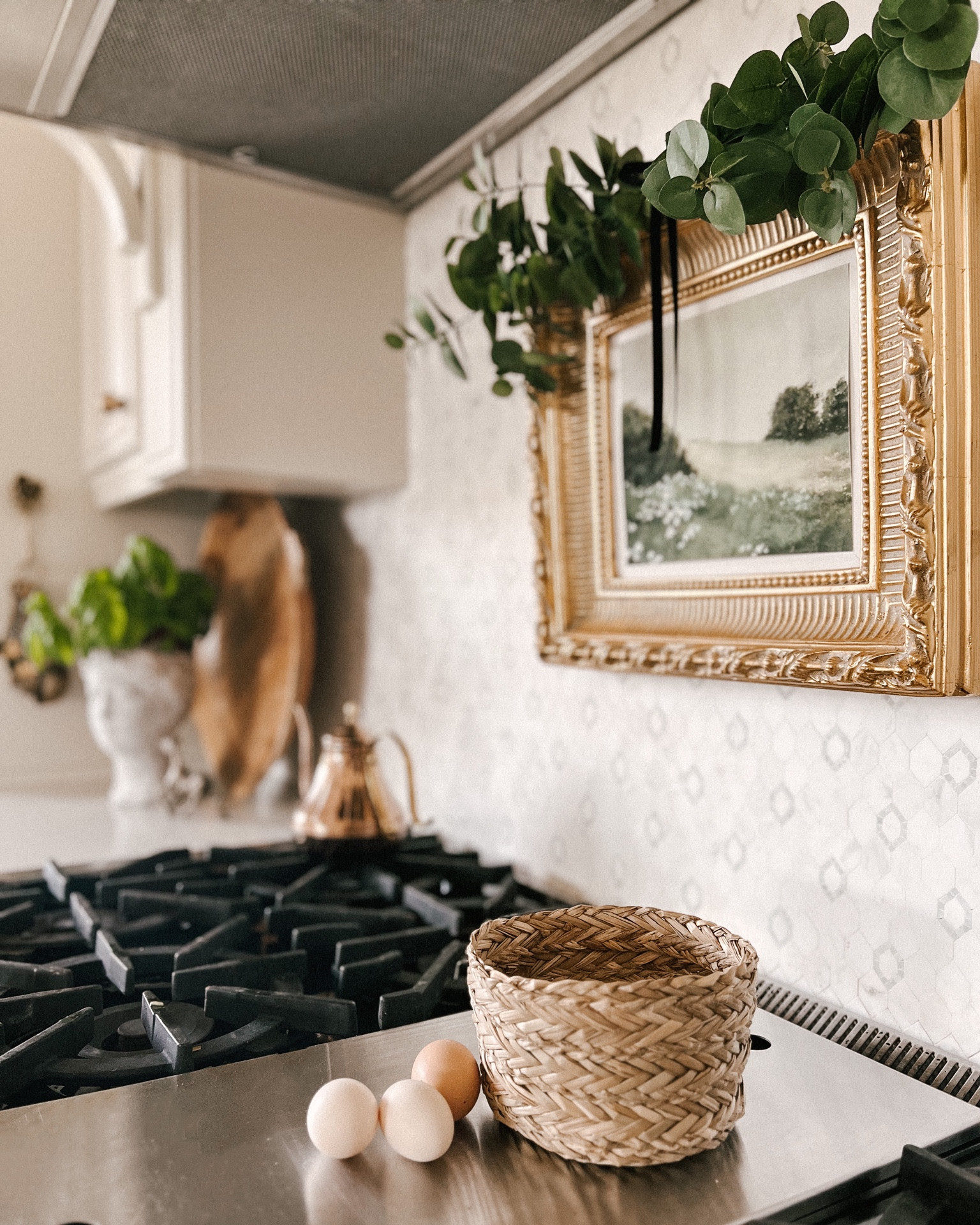 A new Sunday Post is up the blog today with a few of my favorite gratitude journals, my cyber Monday sales picks, a yummy recipe that’s perfect for Christmas morning brunch, and a beautiful collaboration between @houseofhackney and @anthropologie 💛 

#LTKHoliday #LTKGiftGuide #LTKCyberweek