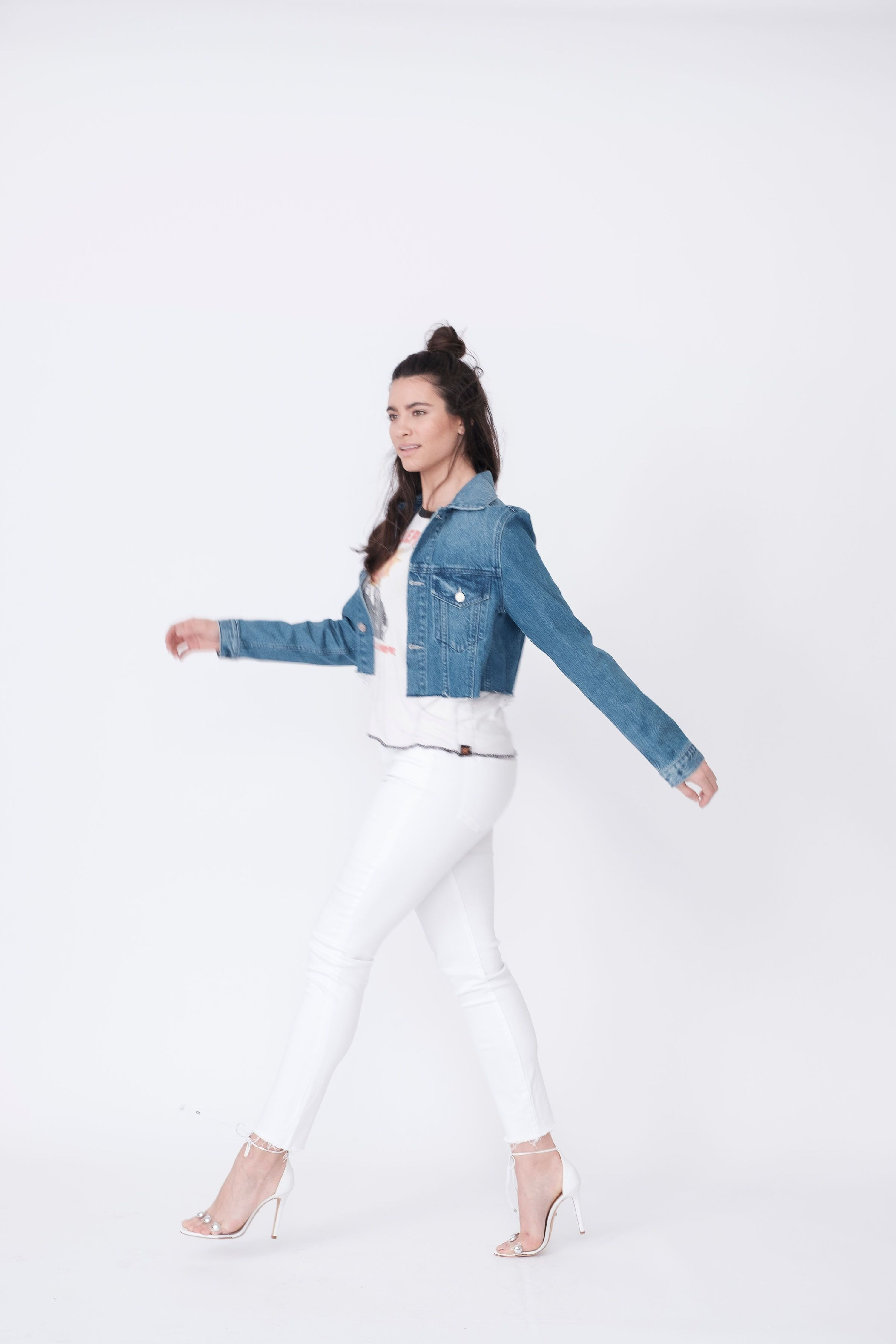 The Gwyneth Indigo Cropped Denim Jacket - XS - Also in: L, M, S | Verishop