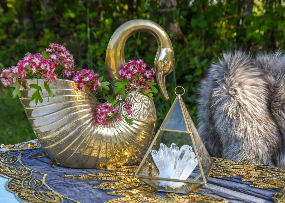 Brass Swan Planter, Hollywood Regency Centerpiece, Brass Centerpiece, Minimalist Planter, Vintage... | Etsy (US)