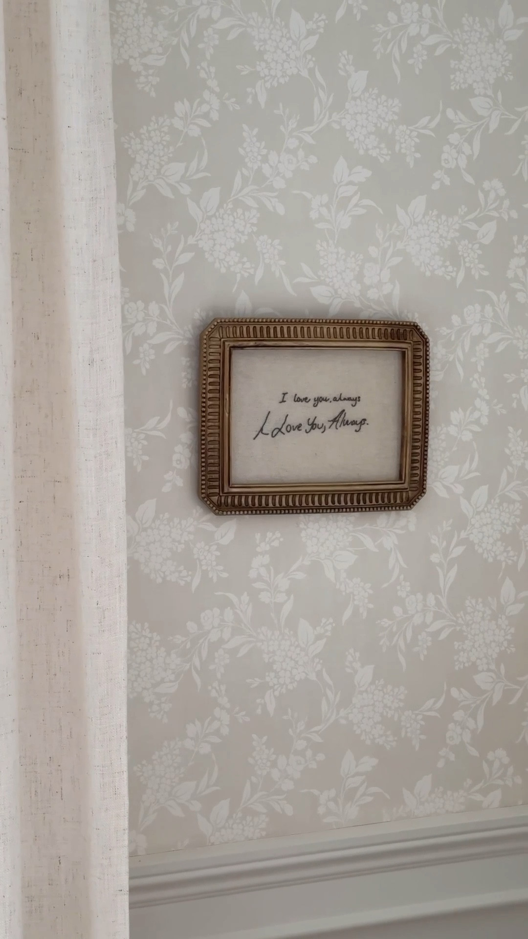 The sweetest detail to grace our nursery 💌

Handmade custom handwriting keepsake by @roweembroidery 🤍