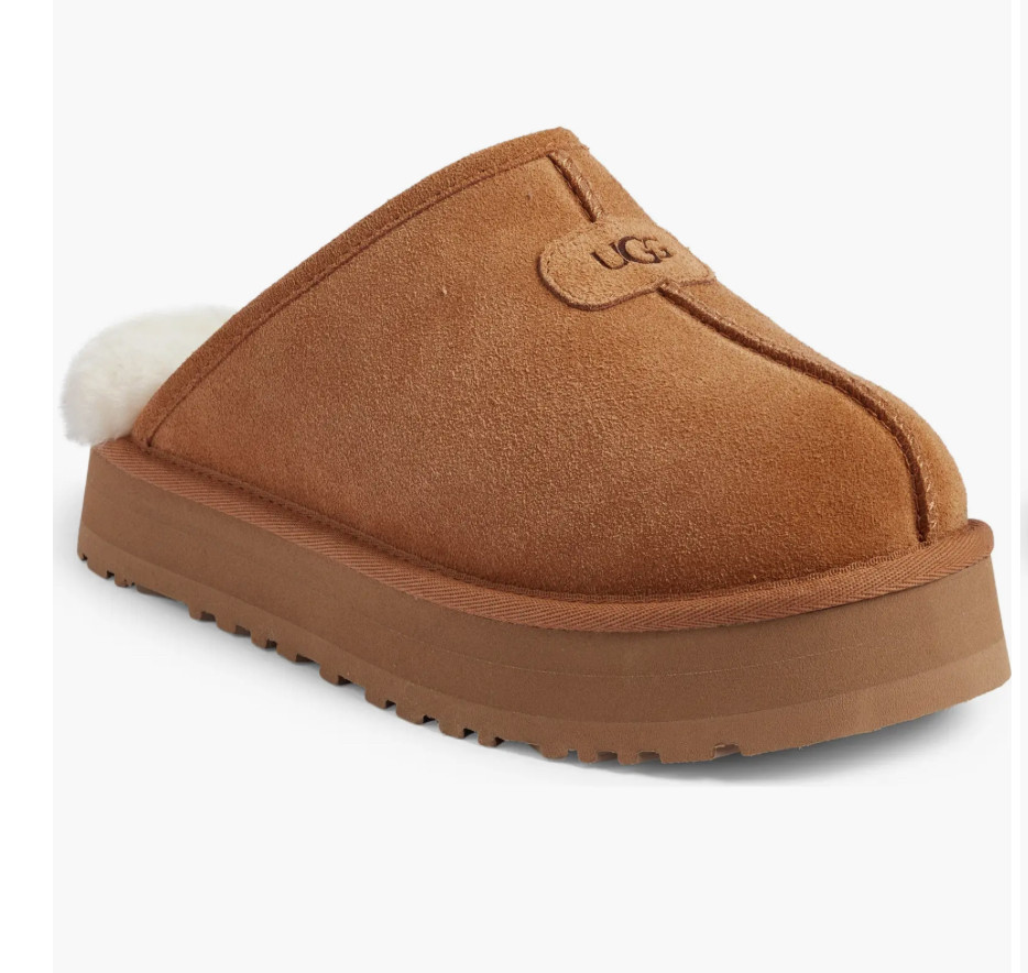 Nordstrom has select UGG boots on sale for Black Friday right now — the perfect opportunity to grab cozy footwear for the season or gift someone the ultimate comfy staple.

#NordstromSale #UGG #BlackFridayDeals #BootSeason #CozyStyle #HolidayShopping 

 #LTKCyberWeek #LTKGiftGuide #LTKSaleAlert