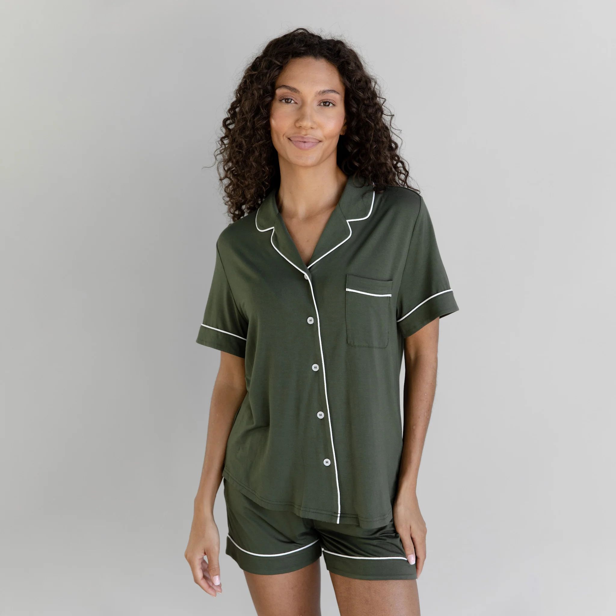 Women's Stretch-Knit Short Sleeve Bamboo Pajama Set | Cozy Earth