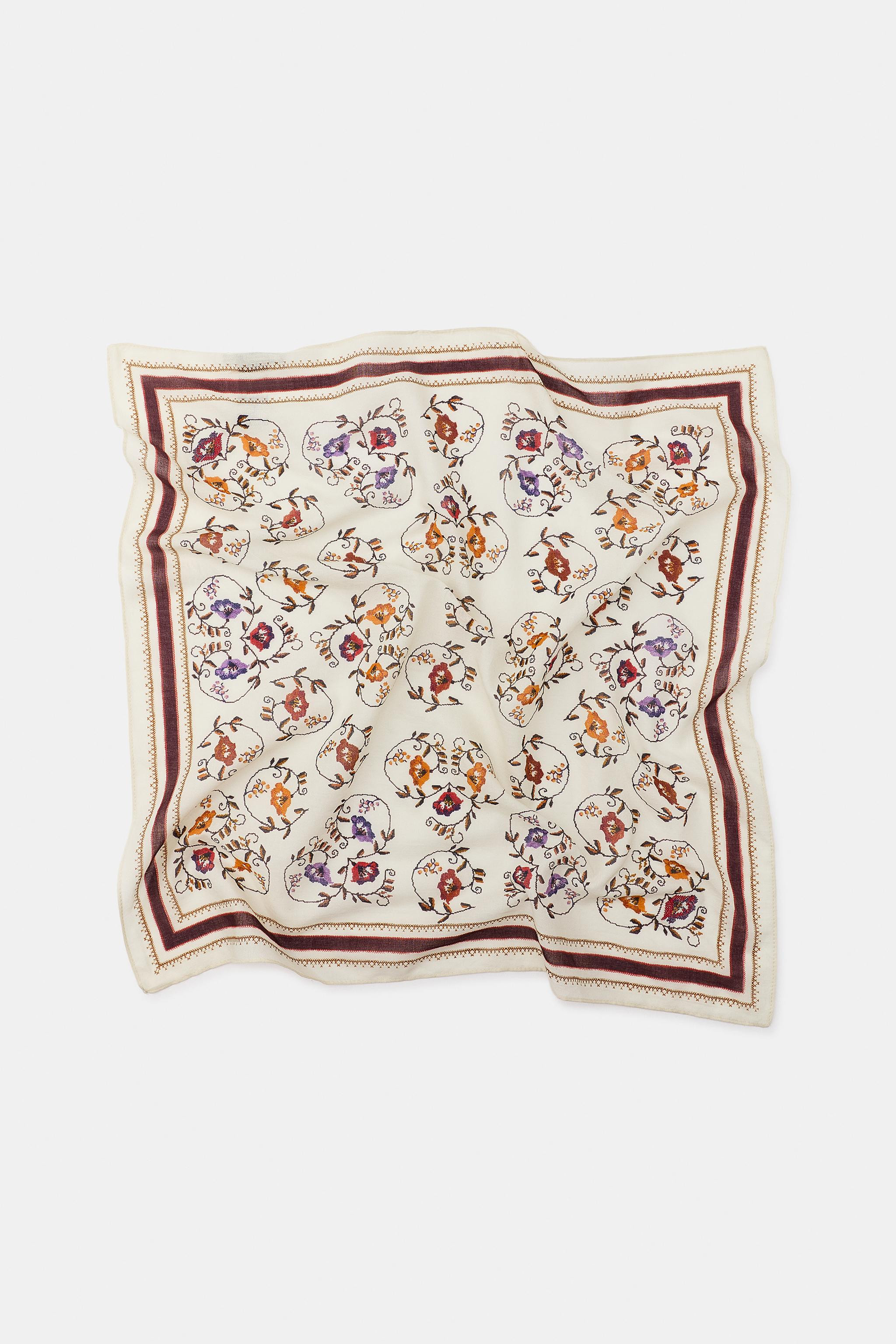 Model height: 181 cmPrinted scarf with a 100% cotton main fabric. Features contrast cross-stitch ... | Zara FR