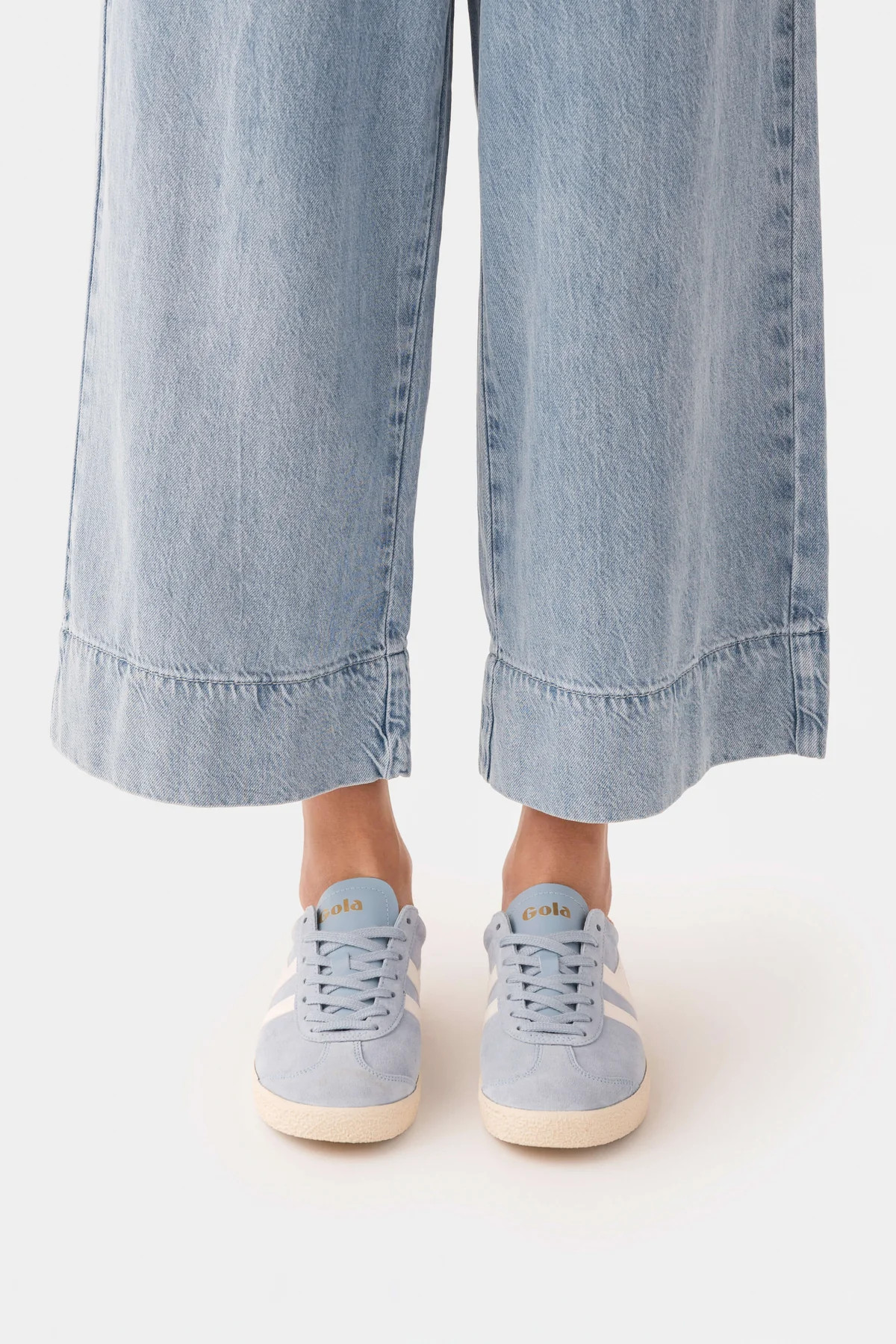 Gola Medallist Sneakers | Social Threads