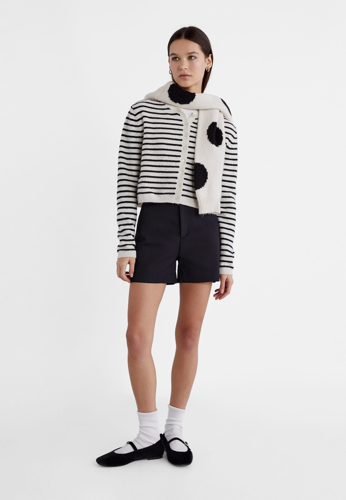 Soft-touch knit cardigan with buttons - Women's Knitwear | Stradivarius United Kingdom | Stradivarius (UK)