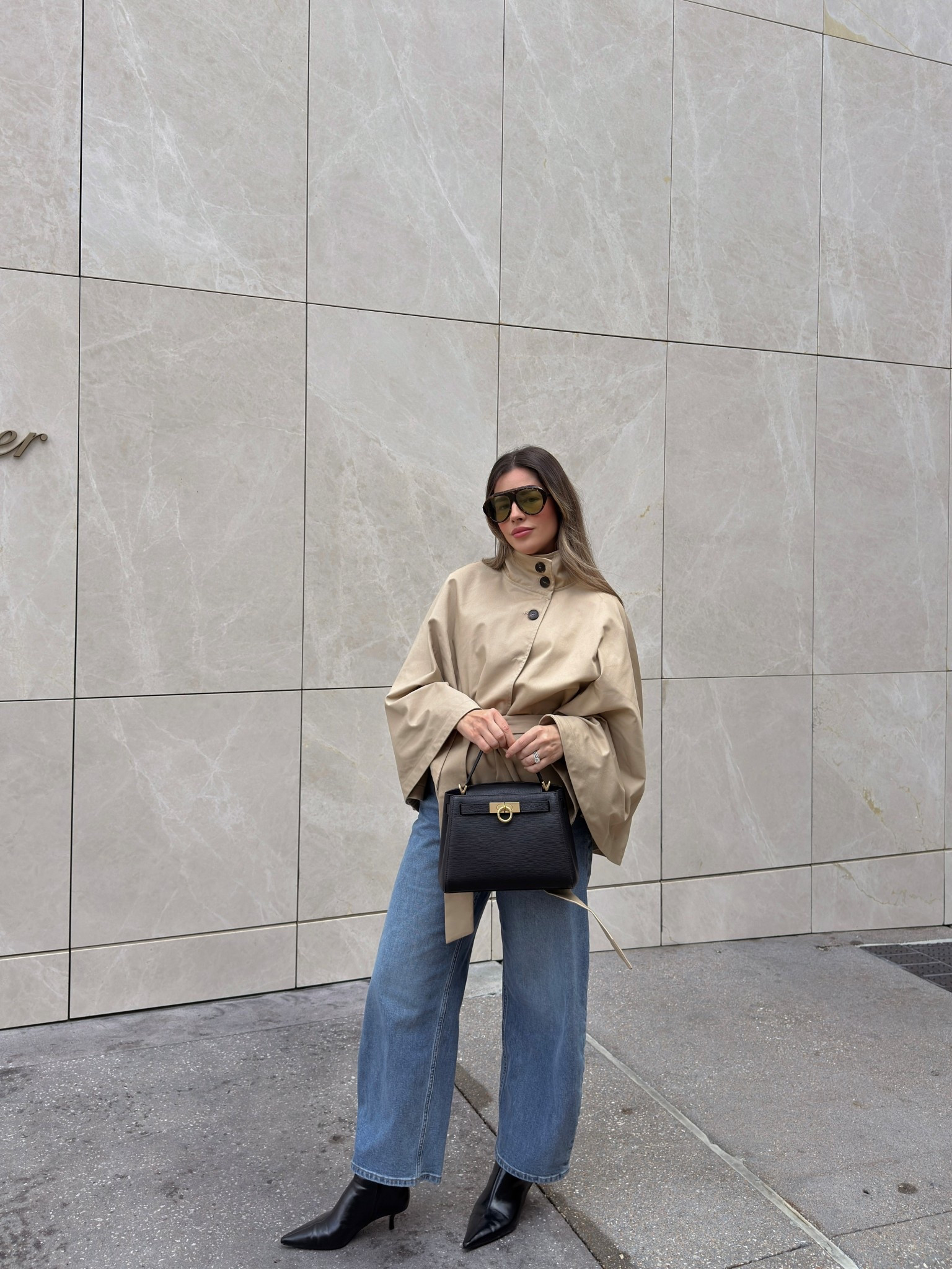 Cape trench coat🤍