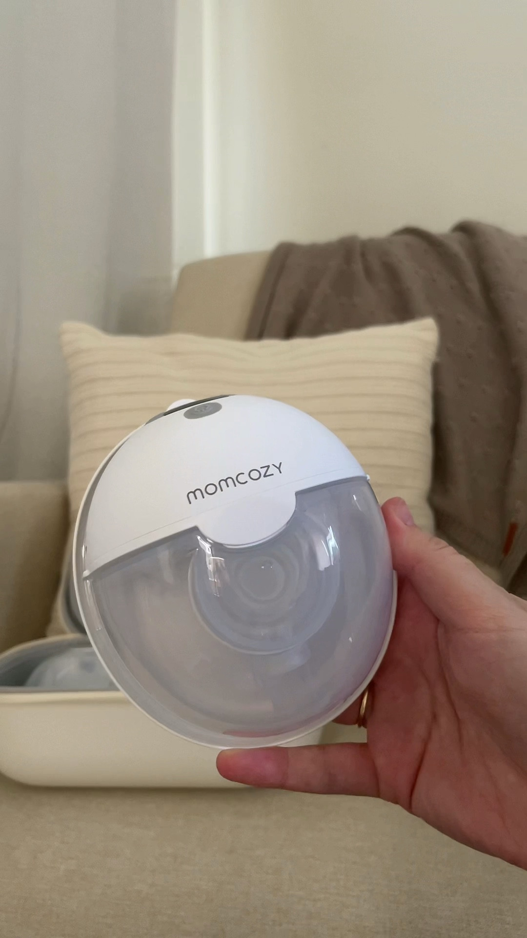 momcozy M5 wearable pump! Use code AllyM5FF on Amazon for $$ off 