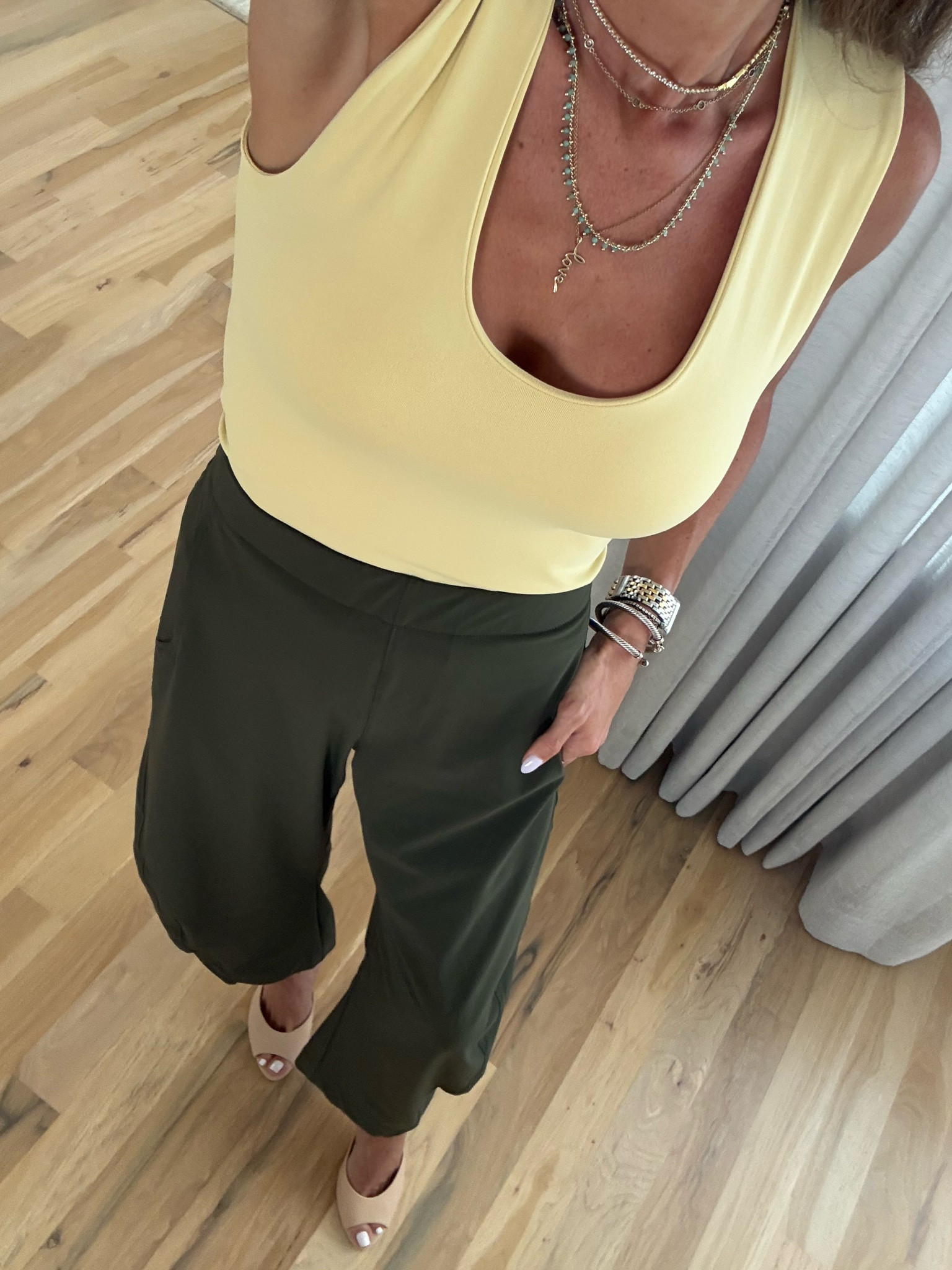 Scoop tank size s love the fit non wrinkle pants size 0p

#LTKPetite #LTKSaleAlert #LTKootd