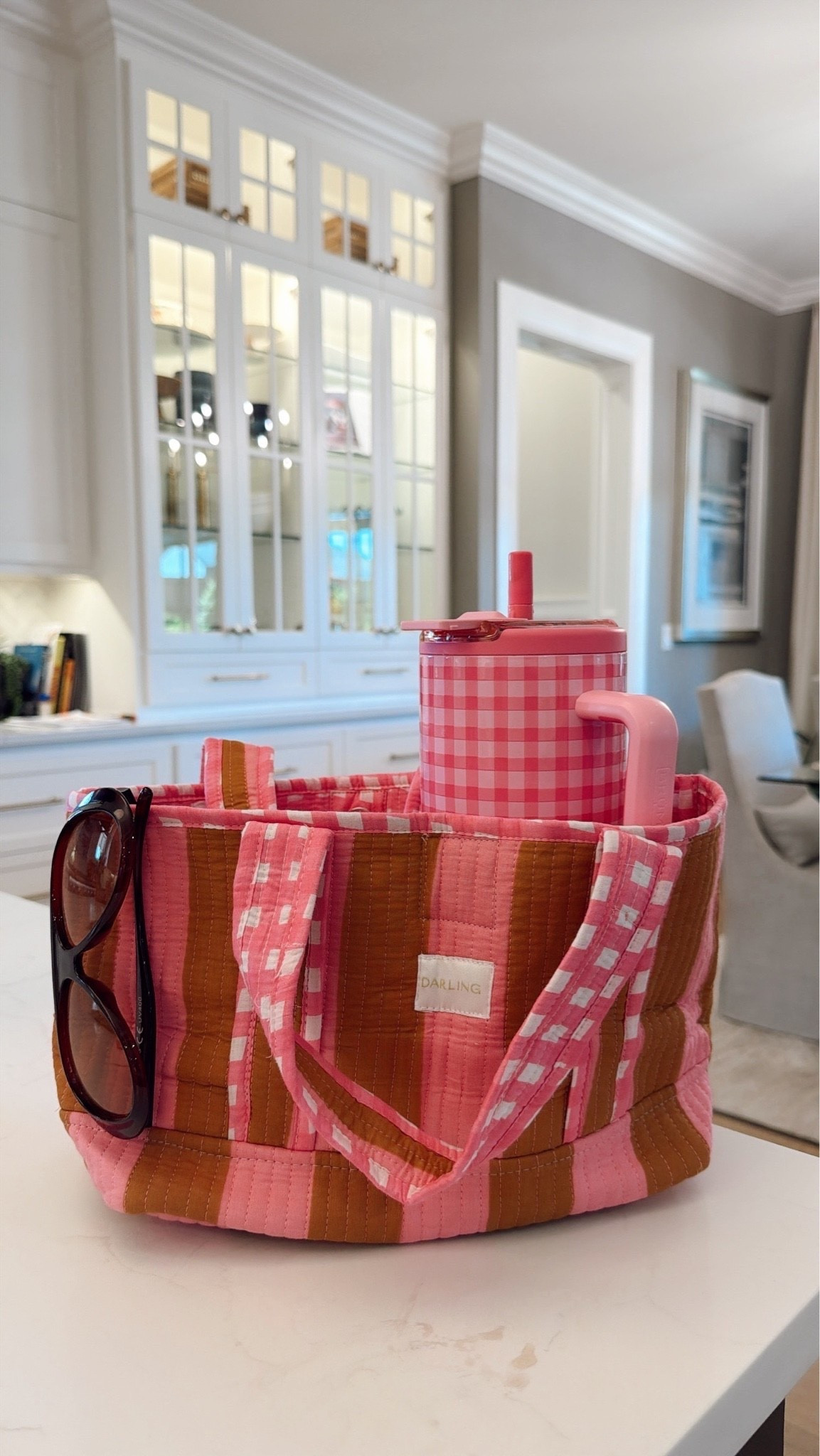 This adorable bag is my new go to for everyday🥰



Summer outfits, insulated, brumate, sunglasses, print, gingham, striped, pattern, Amazon fashion, Katy roach, livingmybeststyle

#LTKSeasonal #LTKdayinmylife