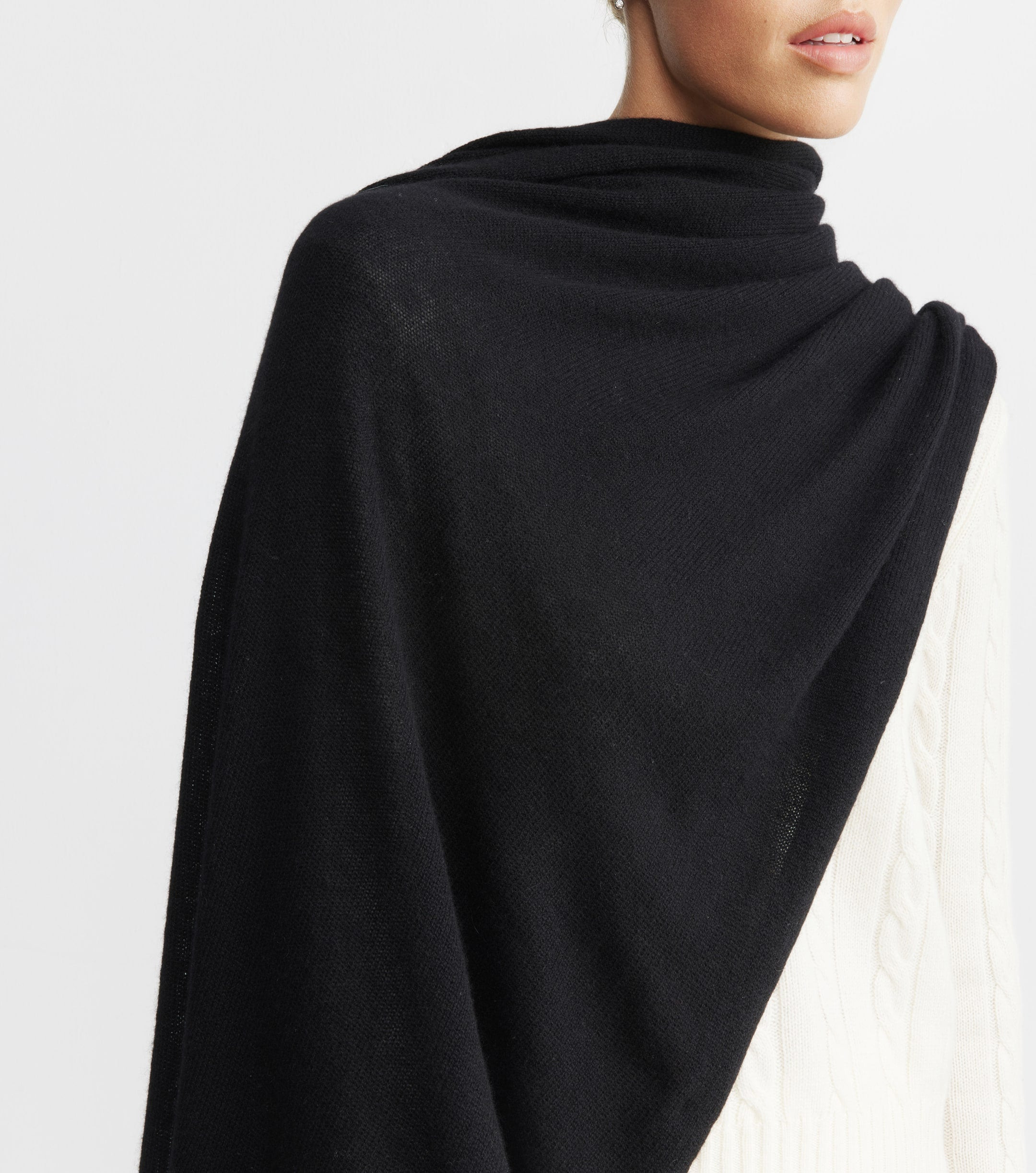 Cashmere Travel Wrap - Black | Elle & Riley