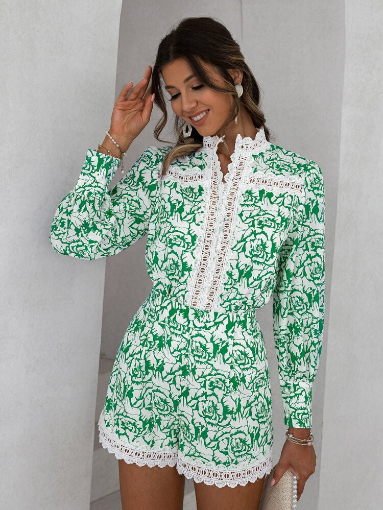Simplee Floral Print Guipure Lace Insert Lantern Sleeve Blouse & Shorts | SHEIN