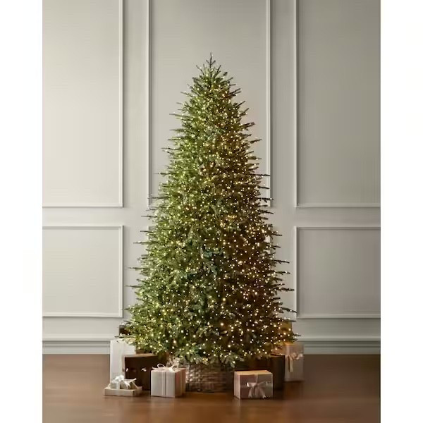 viral christmas tree is back!