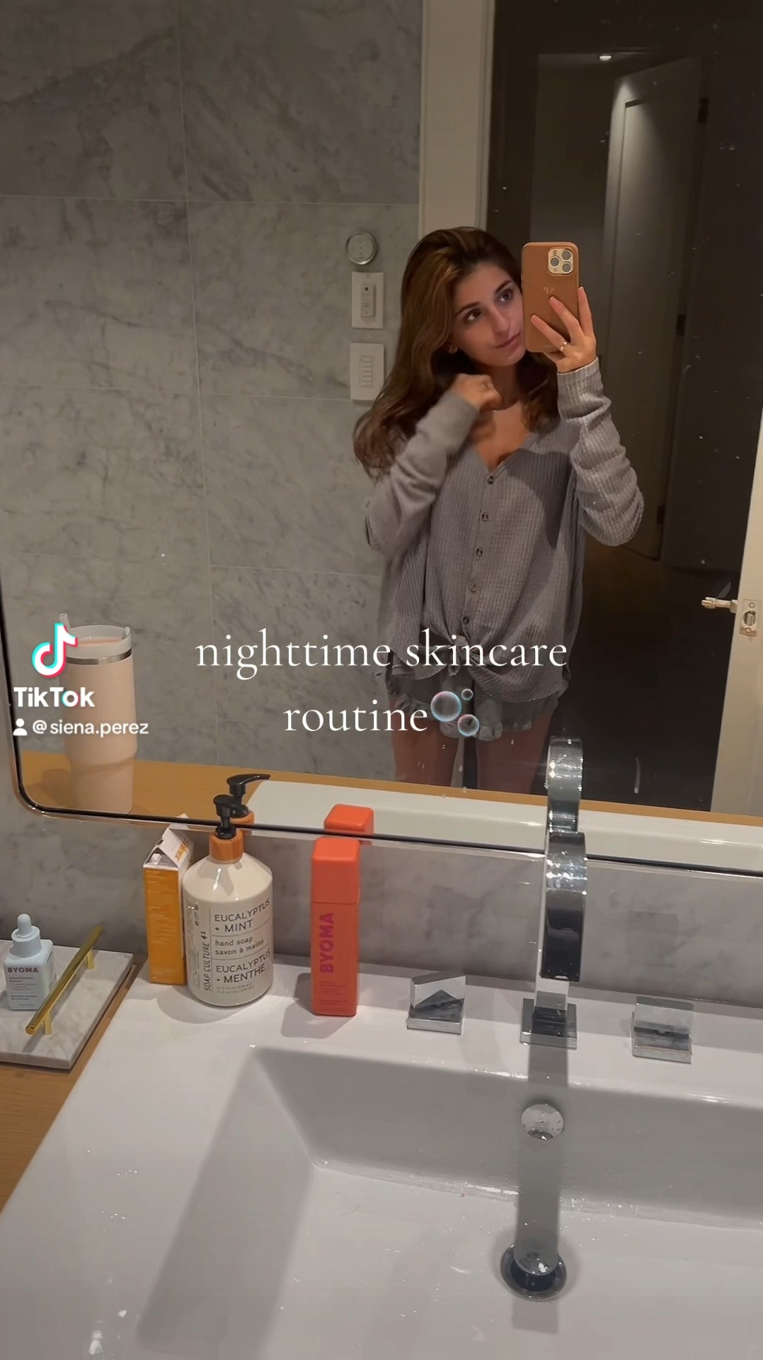 Nighttime skincare routine for the softest skinn