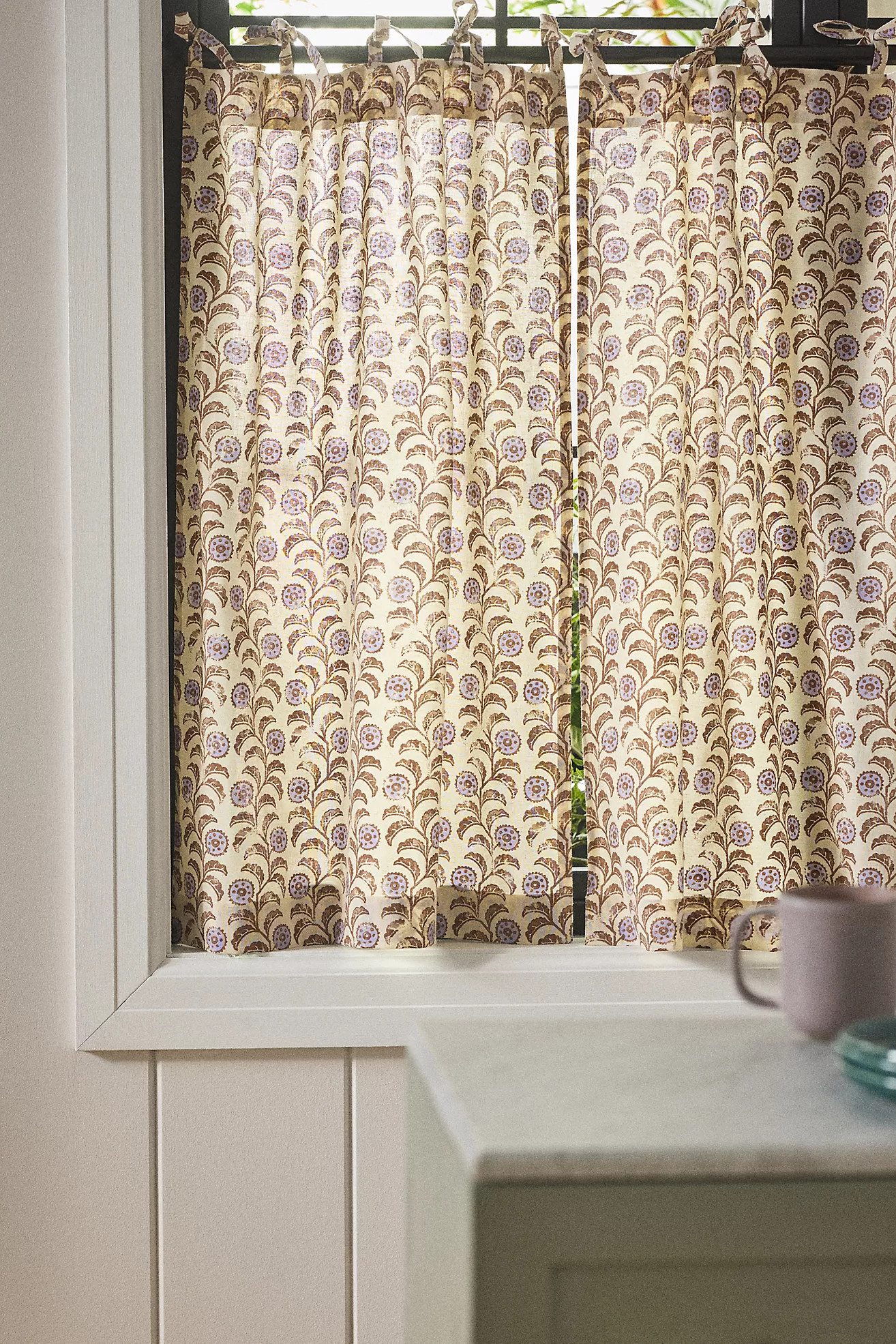 Leora Printed Cotton Tie-Top Floral Café Curtains, Set of 2 | Anthropologie (US)