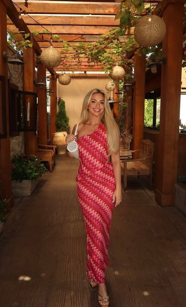 I love this skirt set from Lulus🩷✨

#LTKStyleTip #LTKBeauty #LTKParties