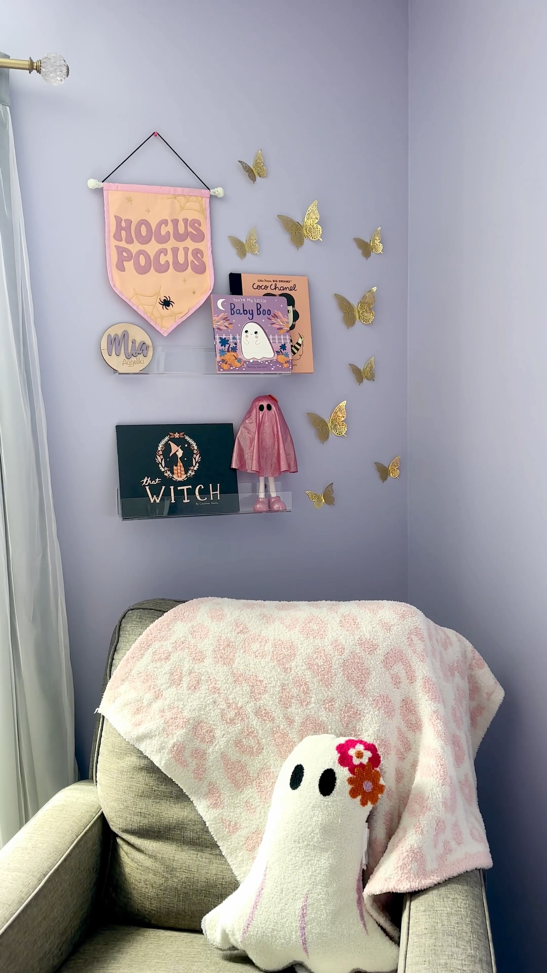 Halloween Bookshelves 

#LTKKids #LTKSeasonal #LTKBaby