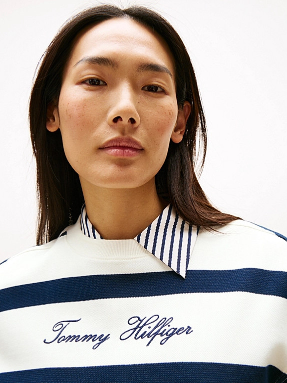 Logo Embroidery Crew Neck Pique Sweatshirt | Tommy Hilfiger UK