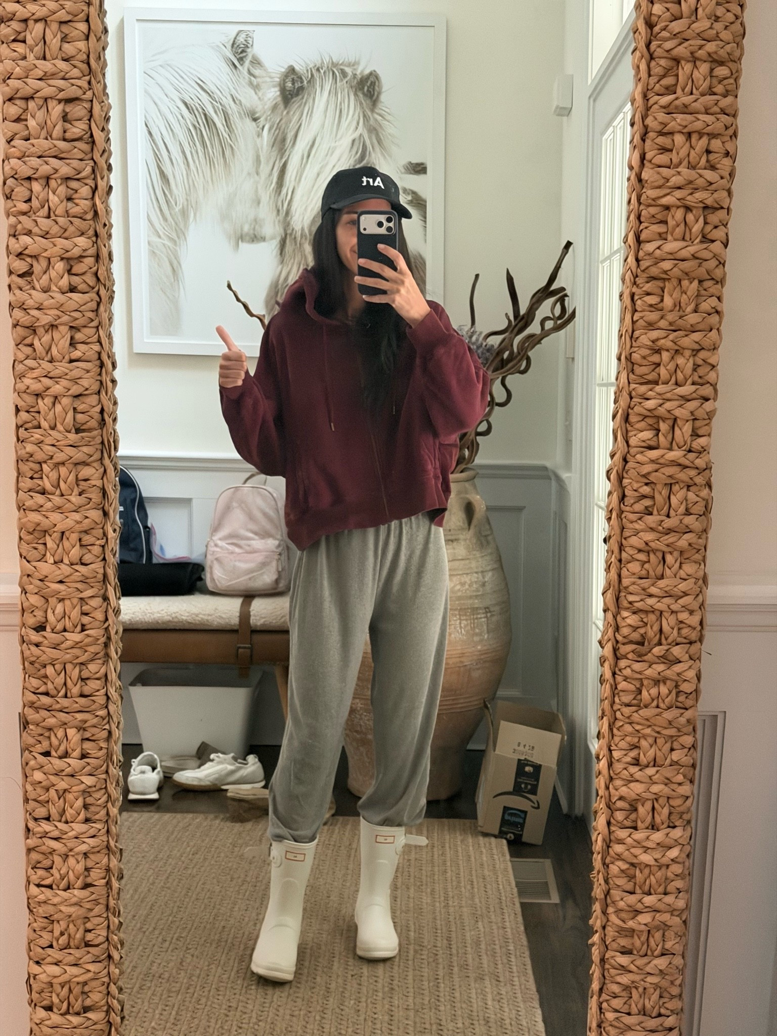 OOTD! My sweatshirt is sold out Upside