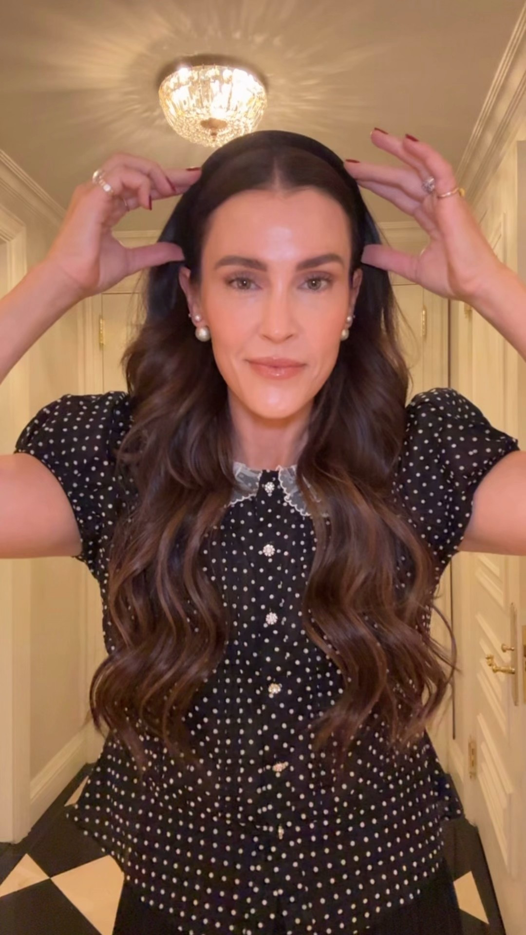 Blair Waldorf vibes in NYC all week long! Headband 👏🏻

Hair 
Beauty 
Holiday Outfit 

#LTKHoliday #LTKBeauty