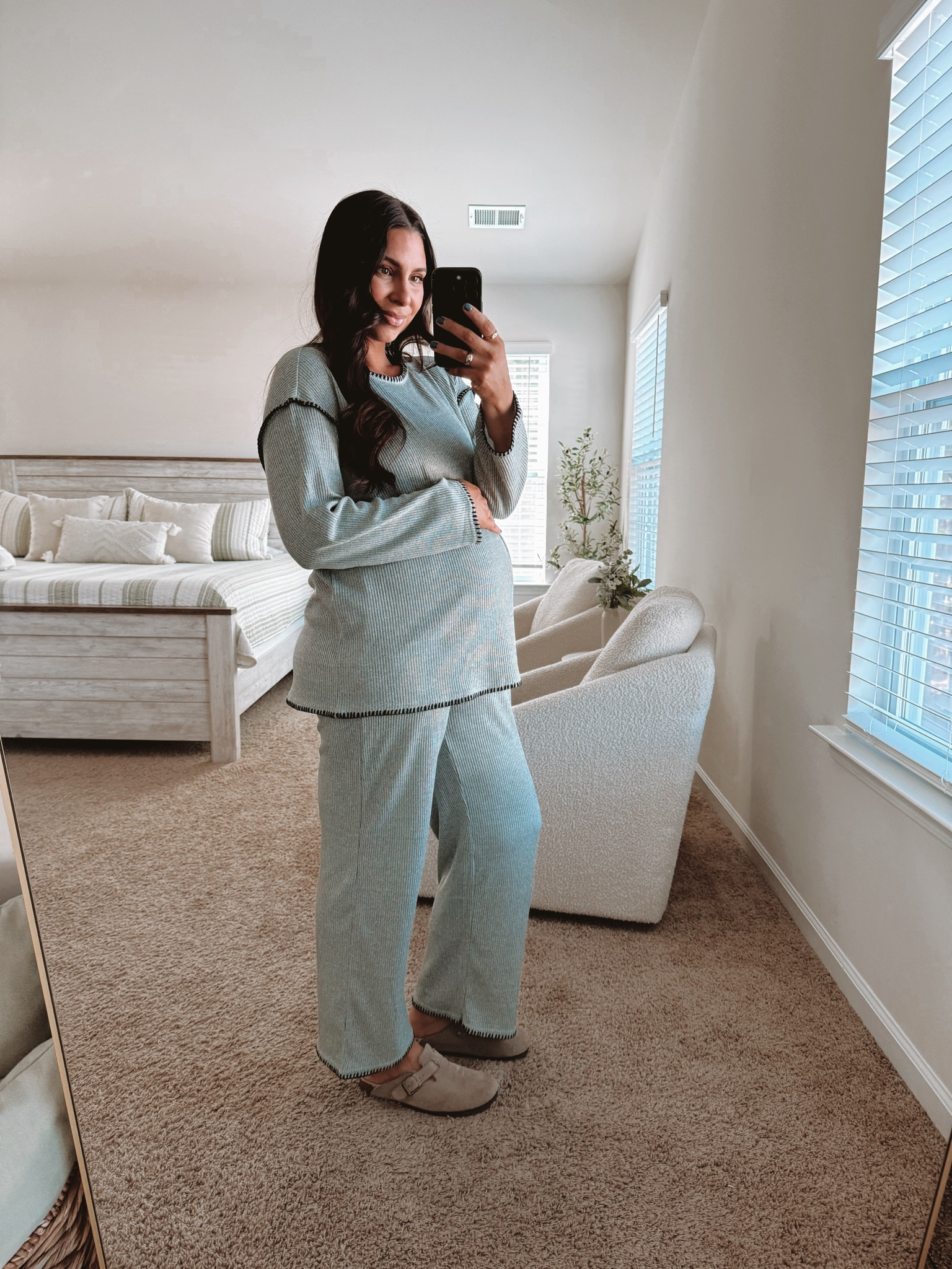 Maternity friendly fall outfit inspo #founditonamazon