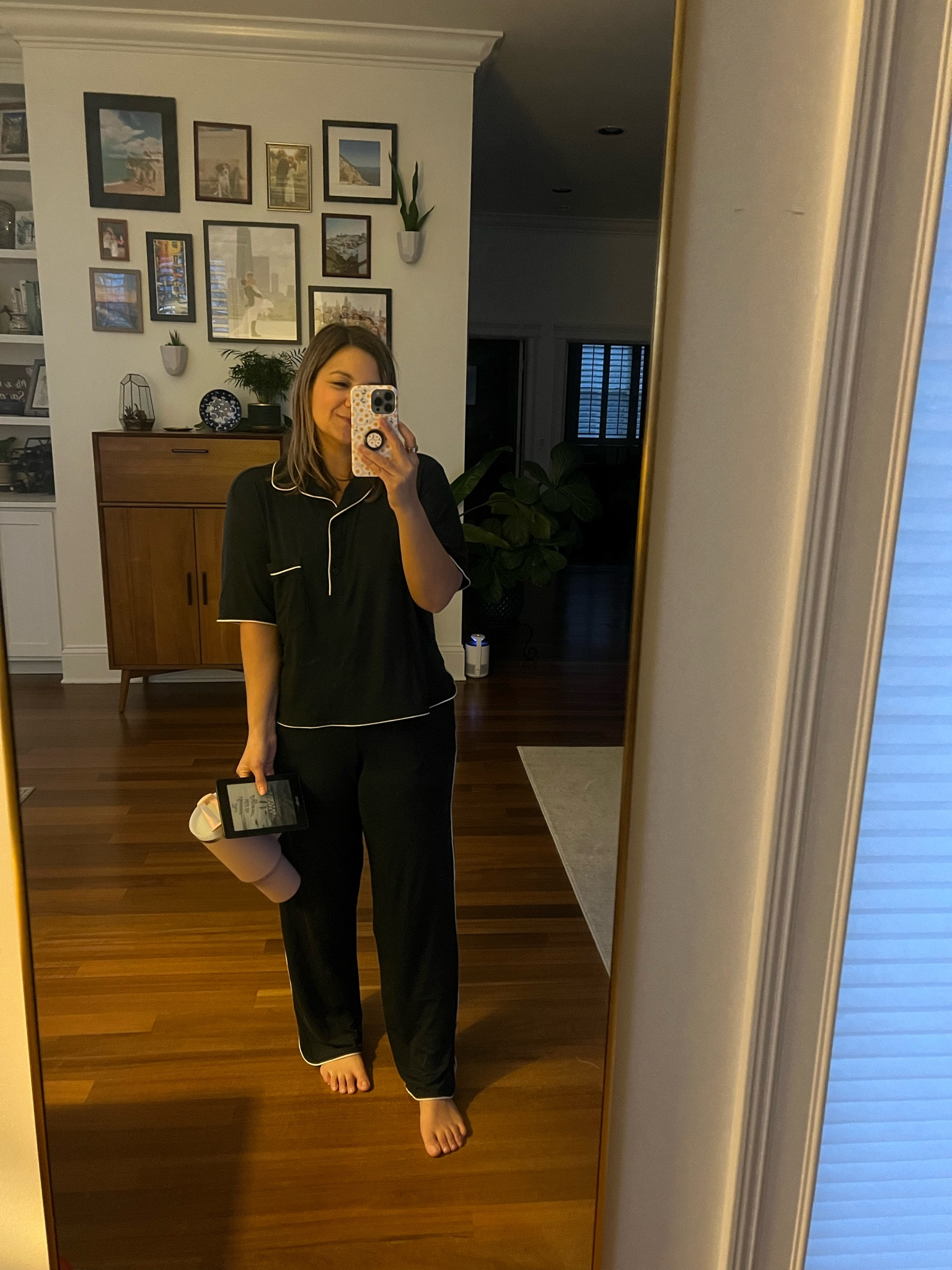 Pajamas run true to size, I’m wearing a size small! You can also try code LAKESHORE30 for 30% off! 

#LTKsalealert #LTKSeasonal #LTKfindsunder100