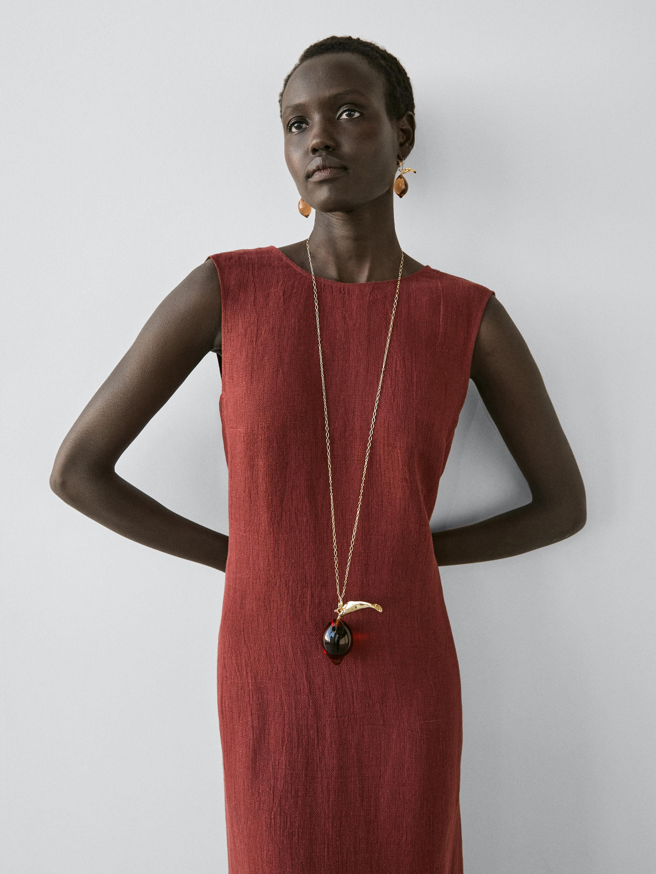 VIEW LOOK
100% linen midi dress

 $180  Colour  Russet  Add to basket | Massimo Dutti US