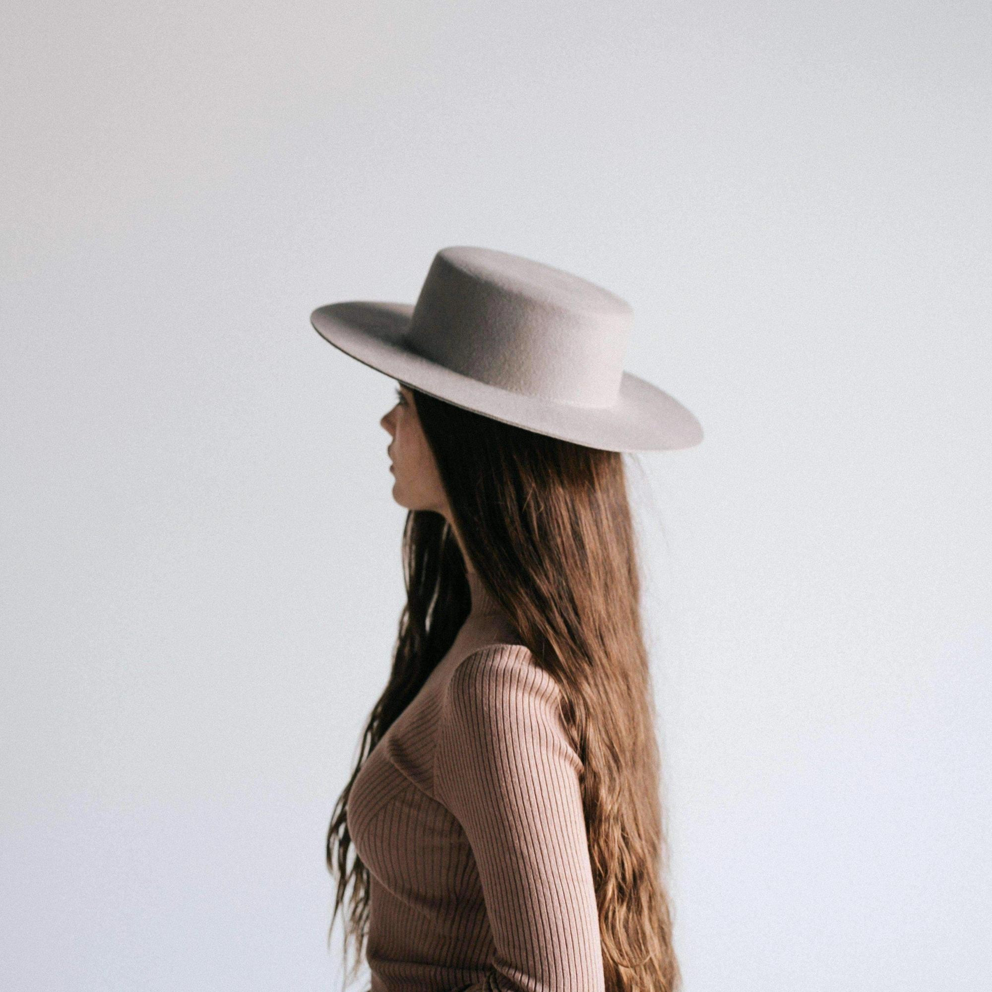 Dahlia Boater - Light Grey | Gigi Pip