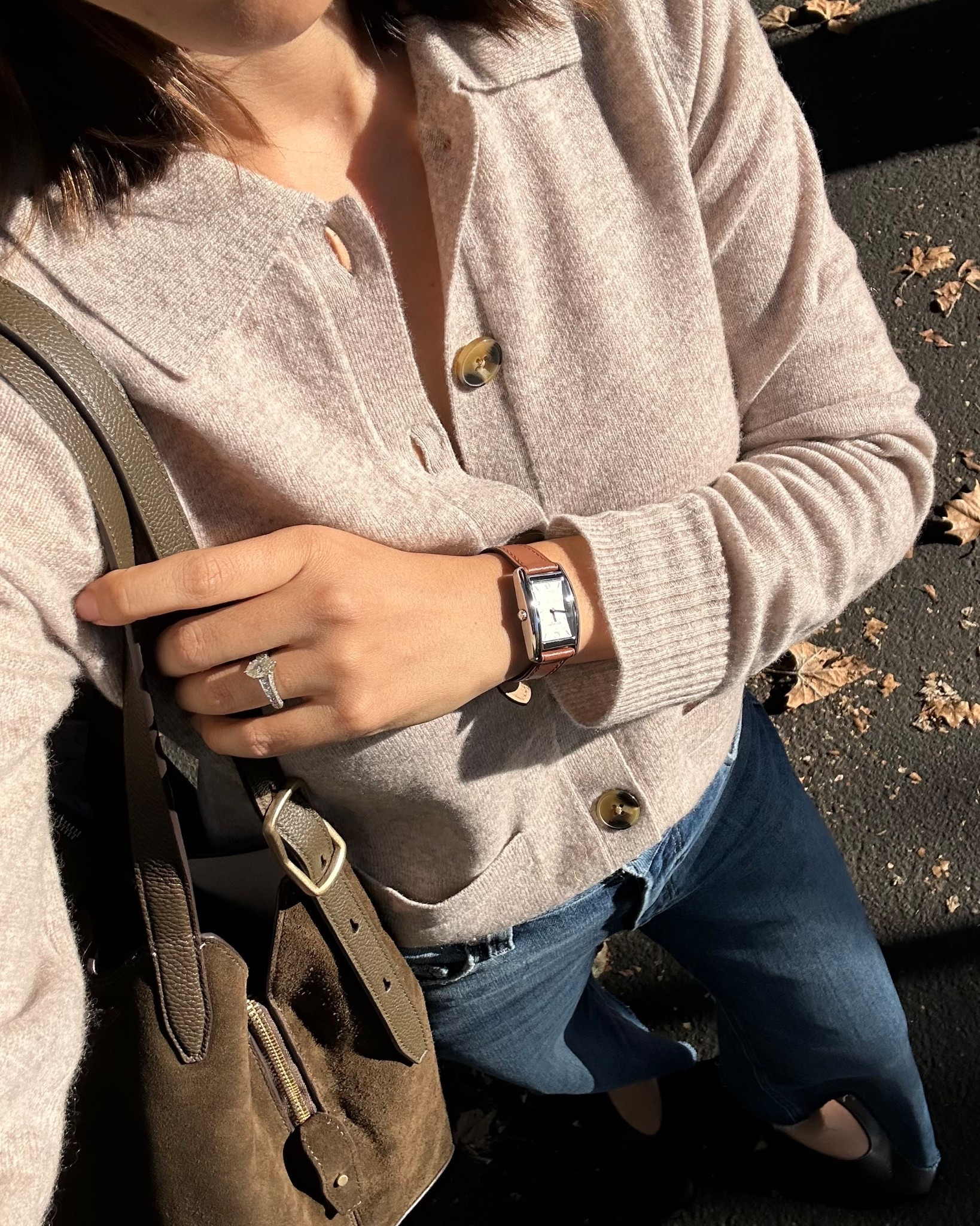 OOTD details / gift ideas from @macys
Coach watch
Kate Spade suede tote
Cashmere cardigan
#MacysPartner